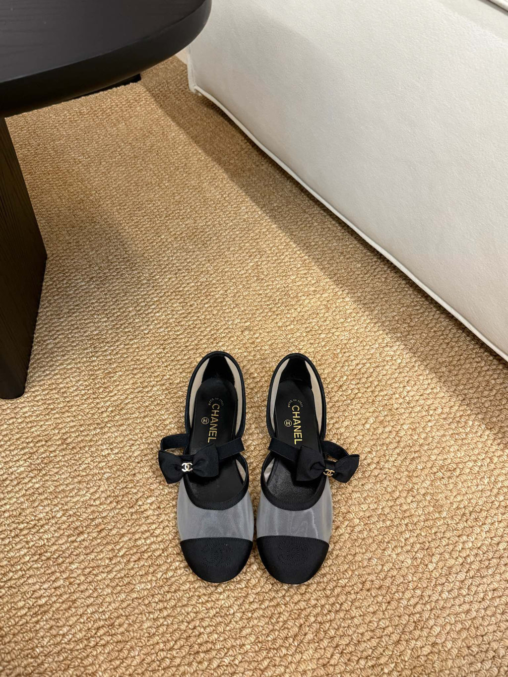 CHANEL 26S MARY JANE FLATS IN BLACK AND GREY MESH RIBBON STRAP CAP TOE