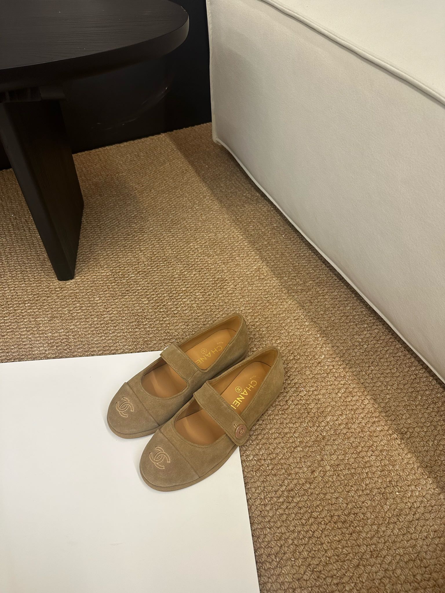 CHANEL 26S MARY JANE FLATS IN CARAMEL BROWN SUEDE CC LOGO