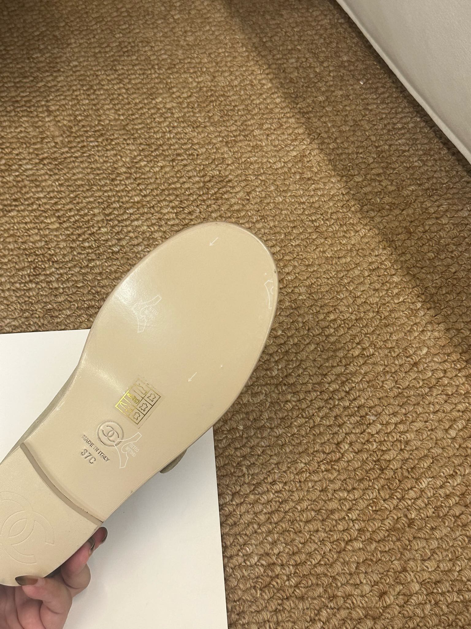 CHANEL 26S MARY JANE FLATS IN BEIGE SUEDE CC LOGO