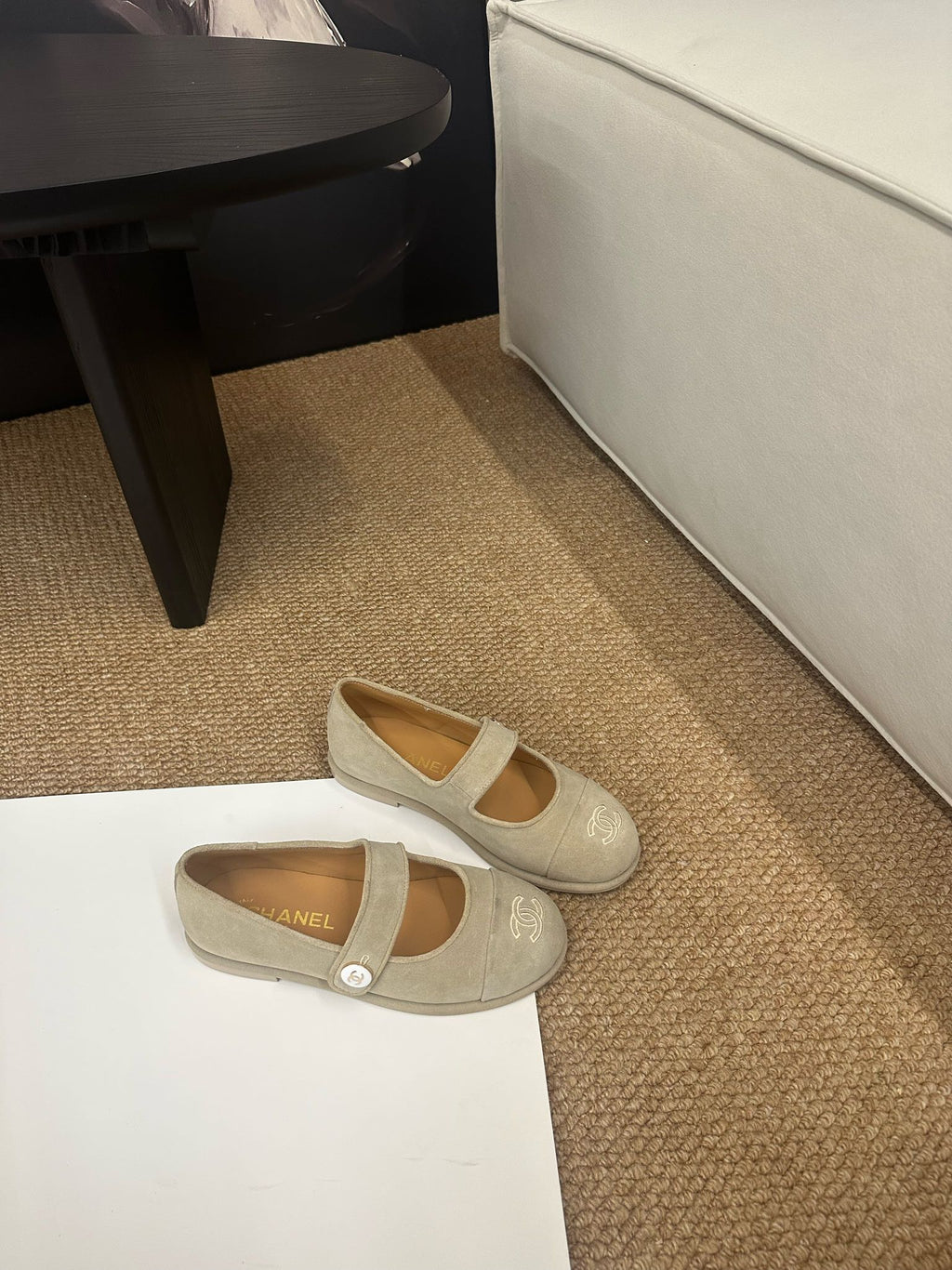 CHANEL 26S MARY JANE FLATS IN BEIGE SUEDE CC LOGO