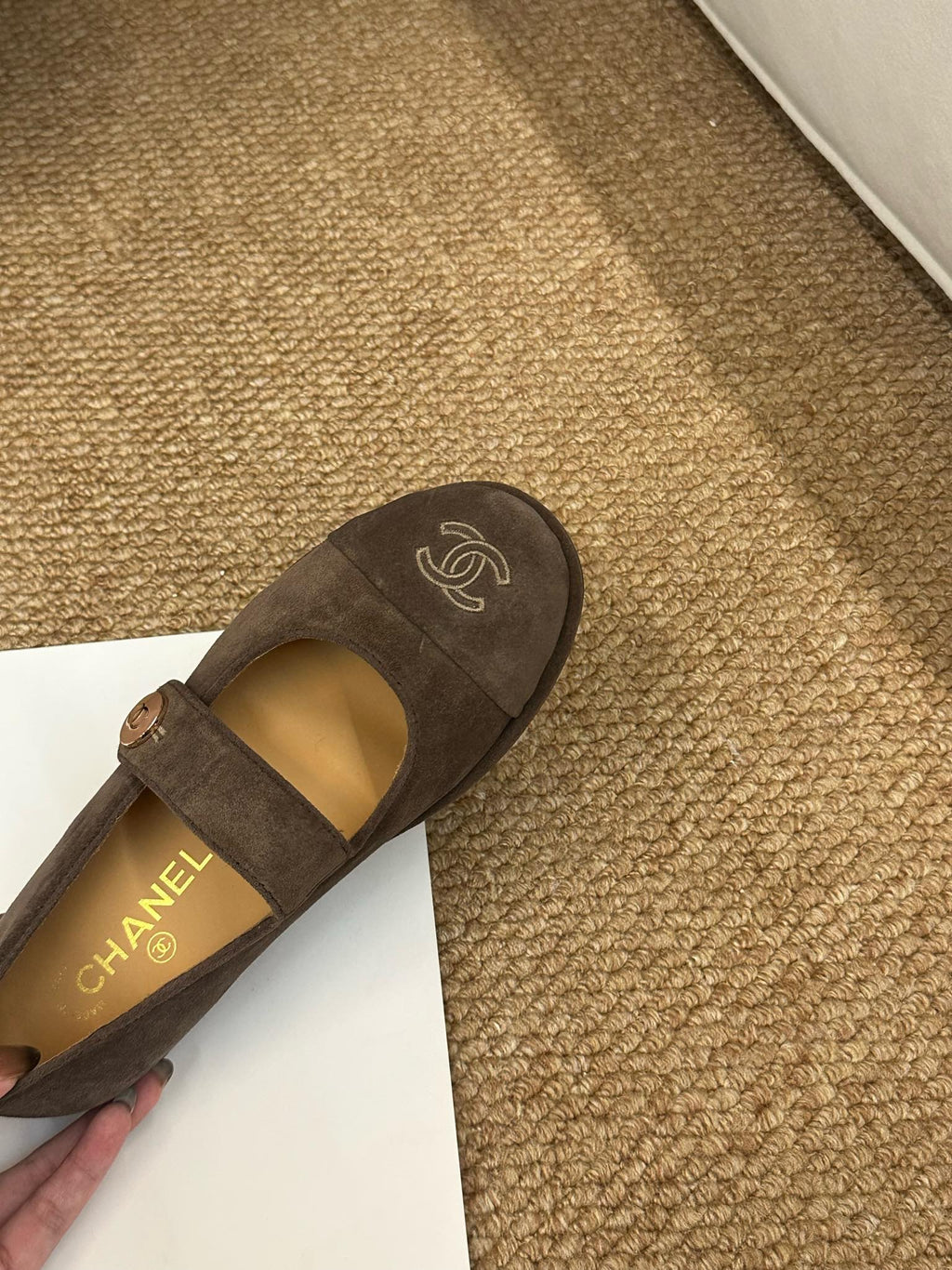 CHANEL 26S MARY JANE FLATS IN BROWN SUEDE CC LOGO