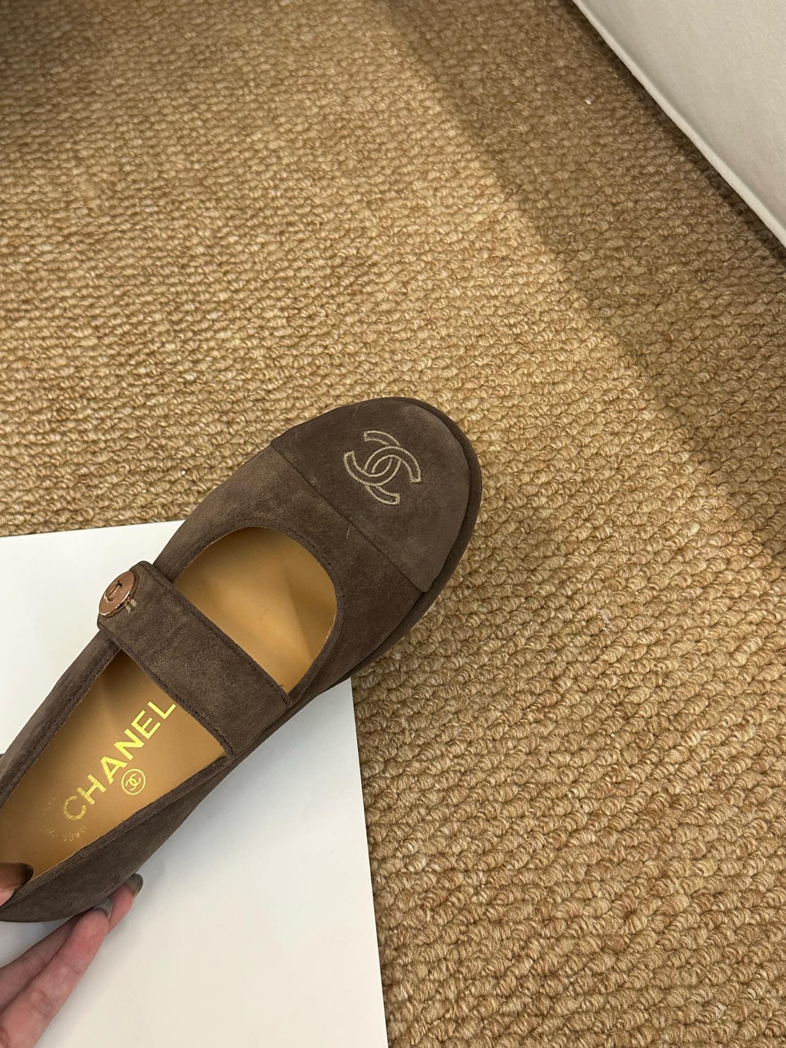 CHANEL 26S MARY JANE FLATS IN BROWN SUEDE CC LOGO