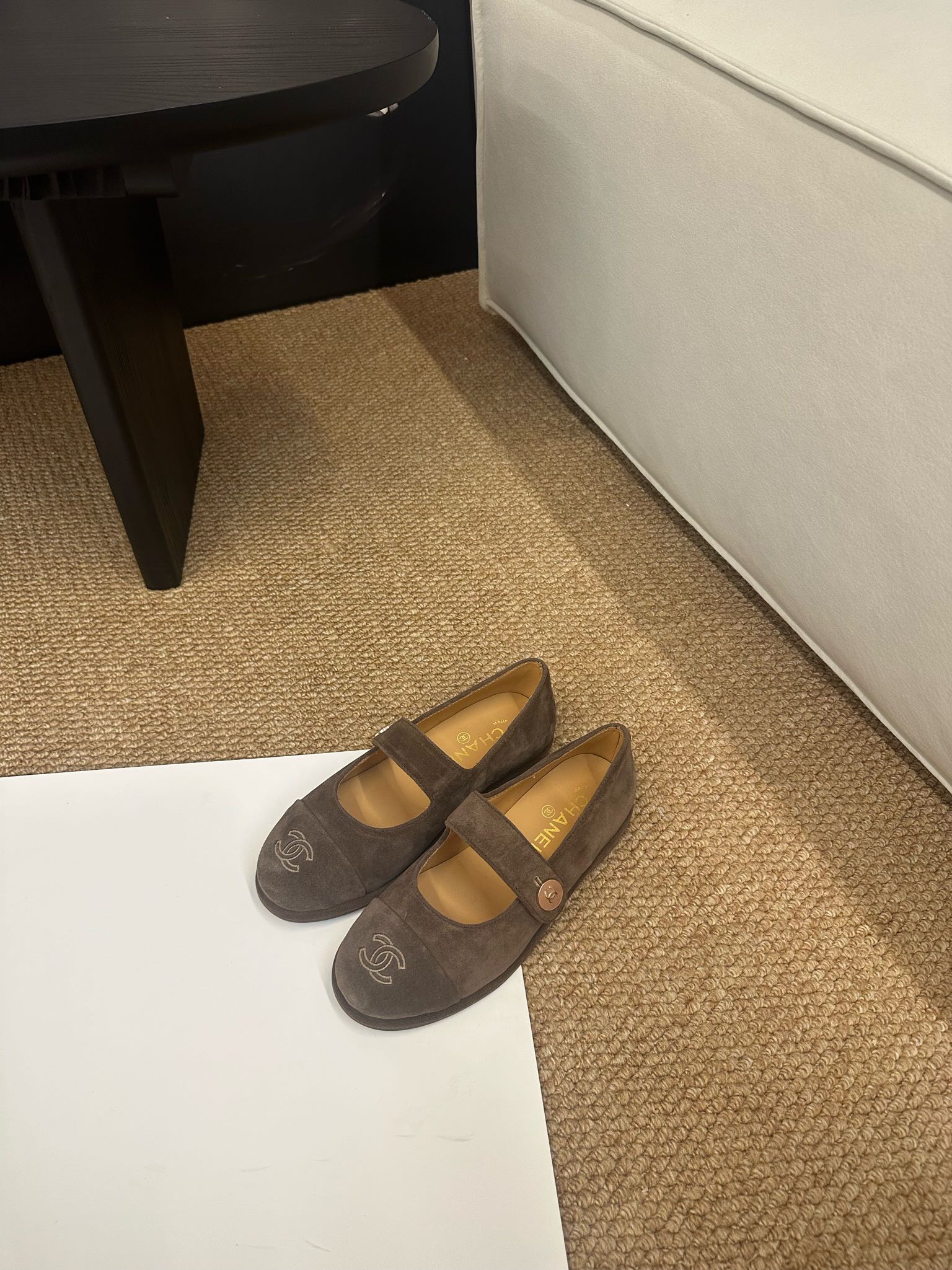 CHANEL 26S MARY JANE FLATS IN BROWN SUEDE CC LOGO