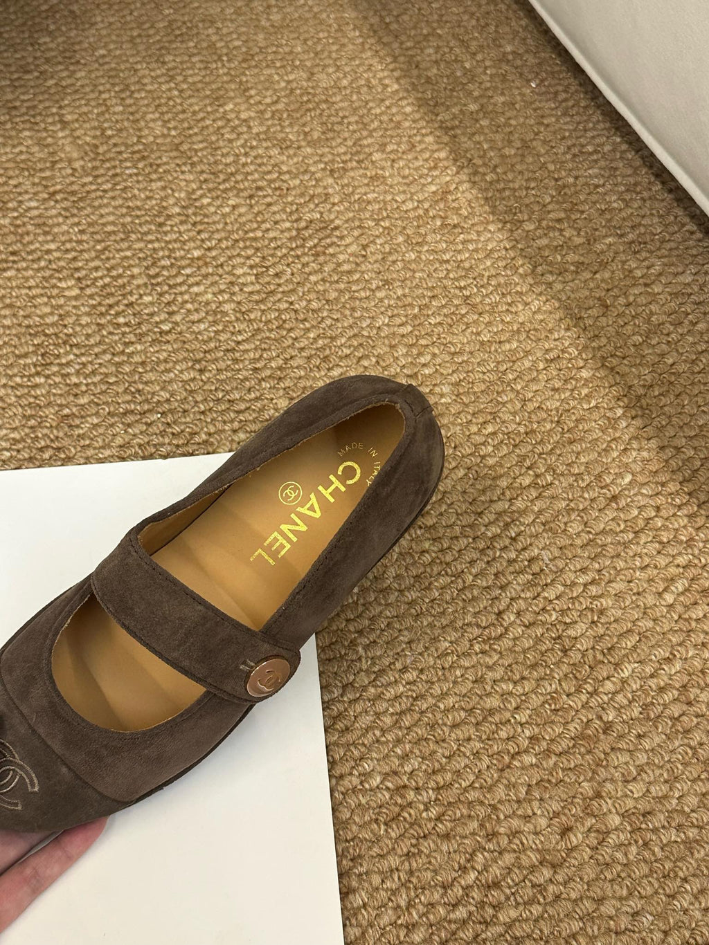 CHANEL 26S MARY JANE FLATS IN BROWN SUEDE CC LOGO
