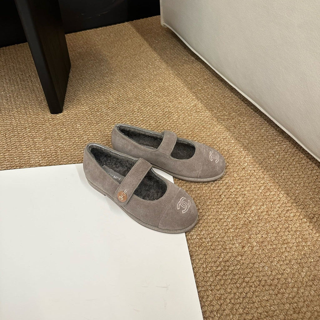 CHANEL 26S MARY JANE FLATS IN TAUPE BROWN SUEDE SHEARLING LINING CC LOGO