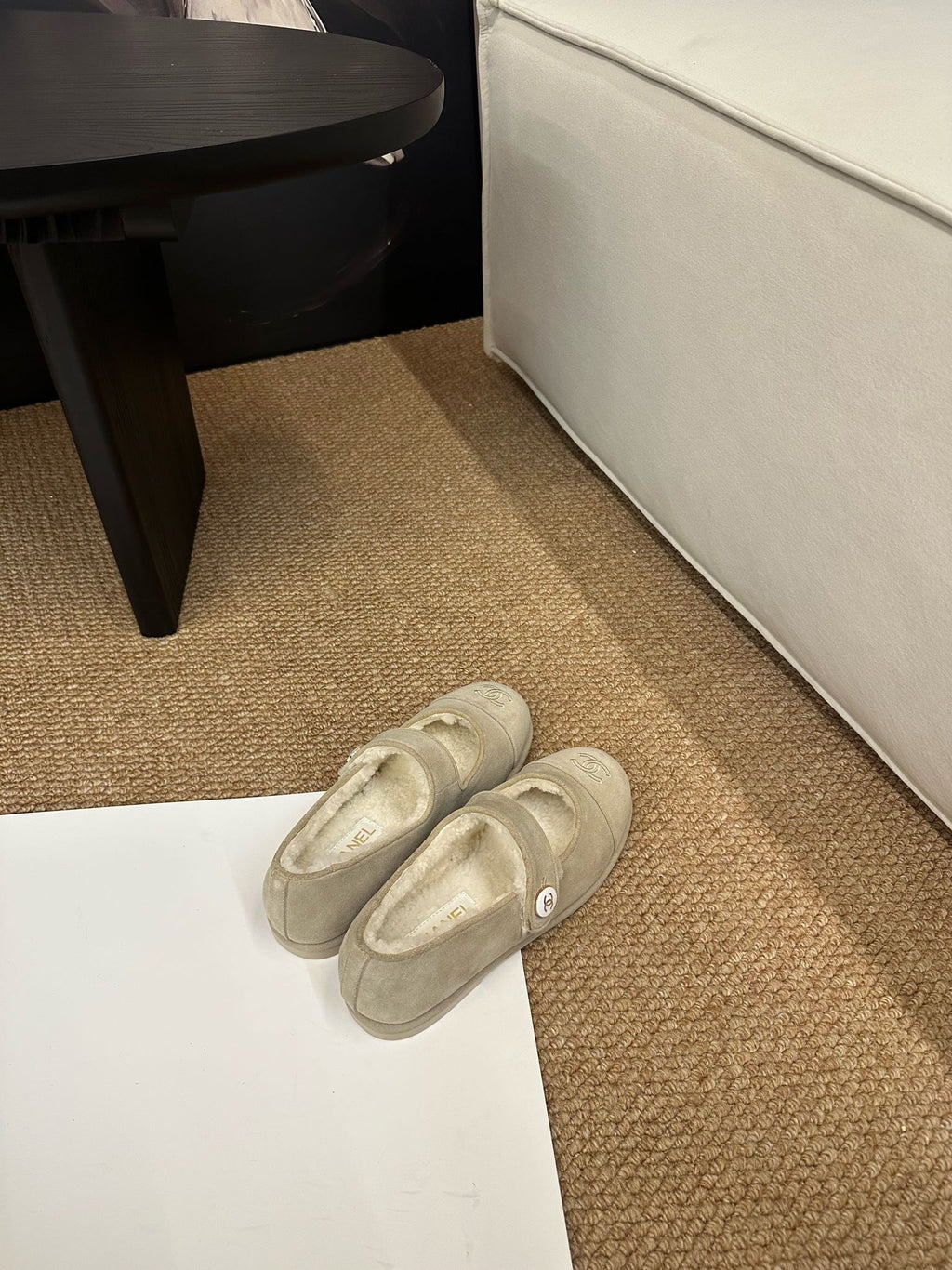 CHANEL 26S MARY JANE FLATS IN BEIGE SUEDE SHEARLING LINING CC LOGO