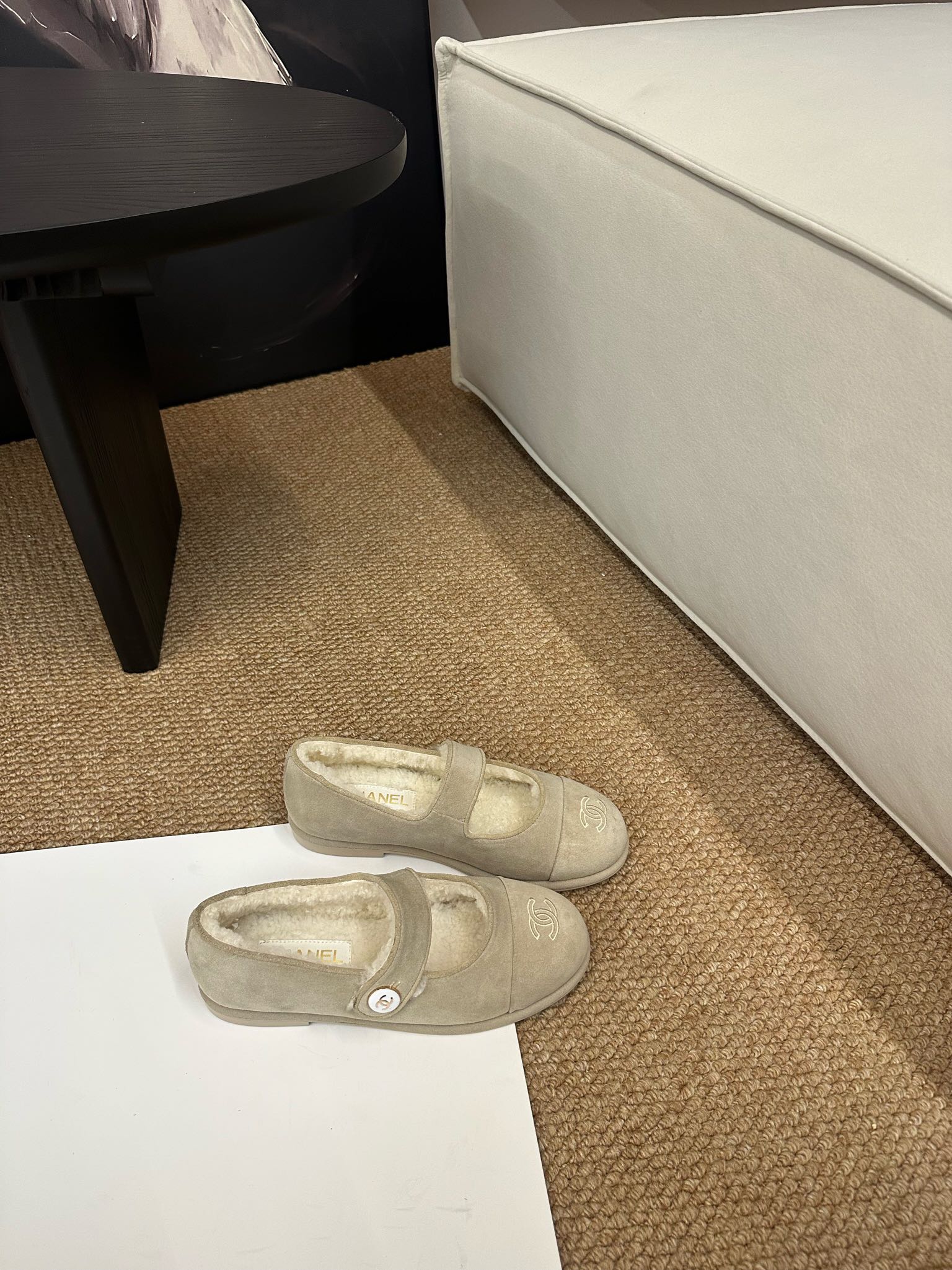 CHANEL 26S MARY JANE FLATS IN BEIGE SUEDE SHEARLING LINING CC LOGO