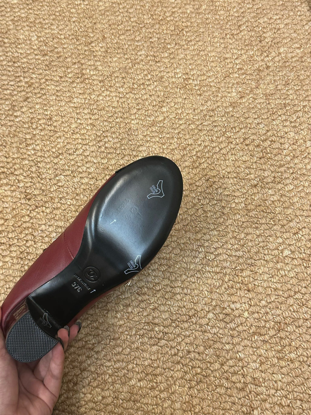 CHANEL 26S MARY JANE PEARL STRAP HIGH HEELS IN BURGUNDY RED CALFSKIN