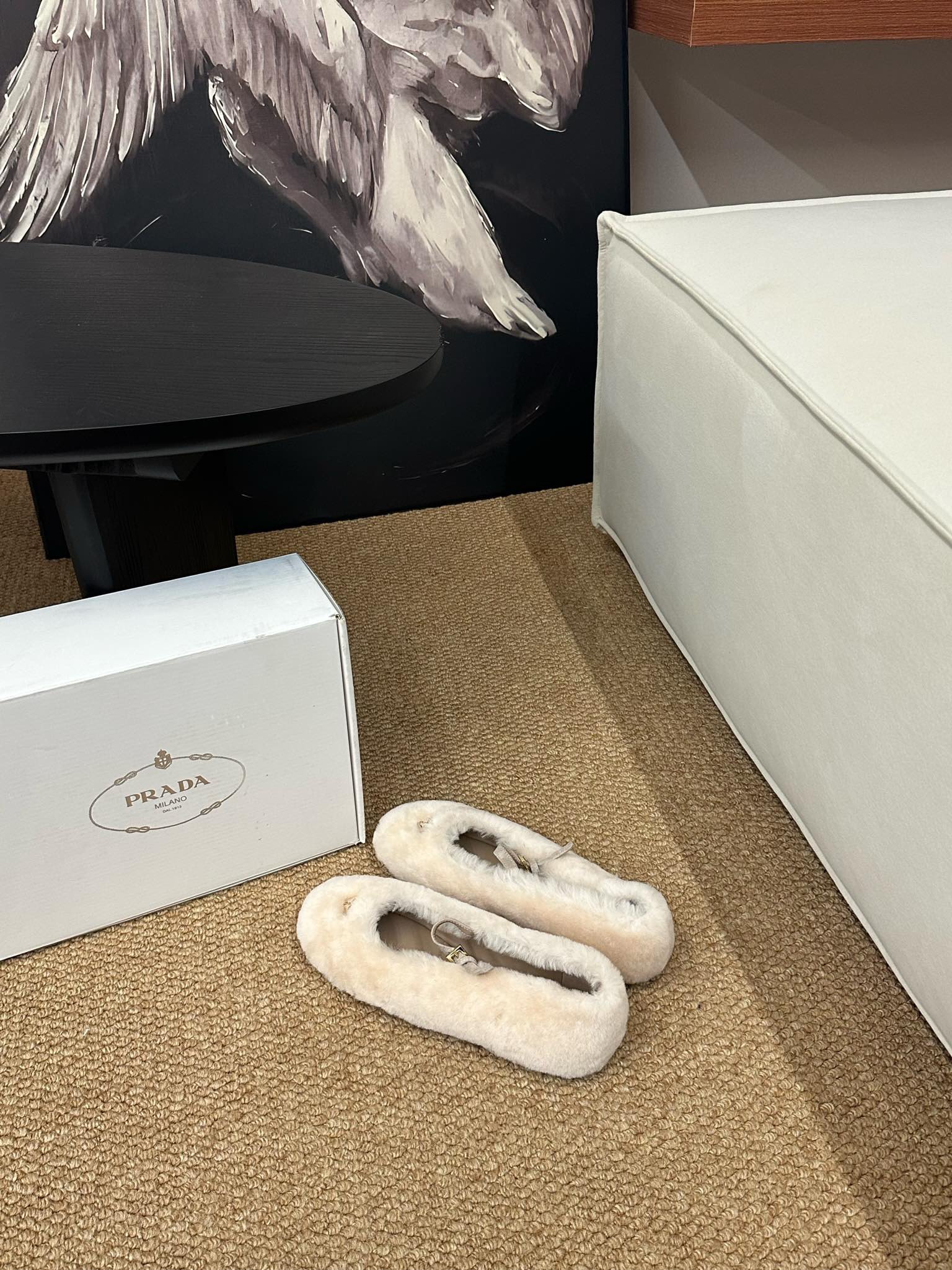 PRADA 26S SHEARLING BALLET FLATS IN CREAM WHITE