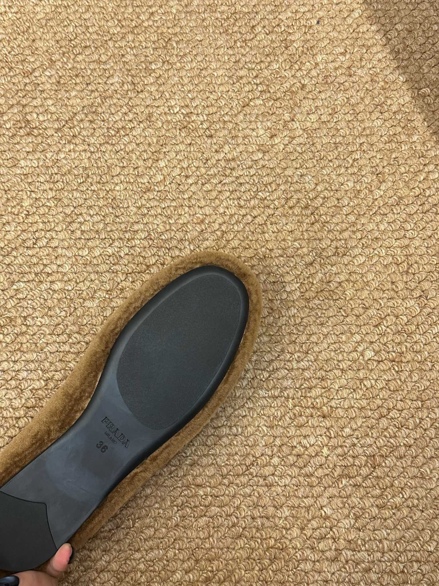PRADA 26S SHEARLING BALLET FLATS IN BROWN