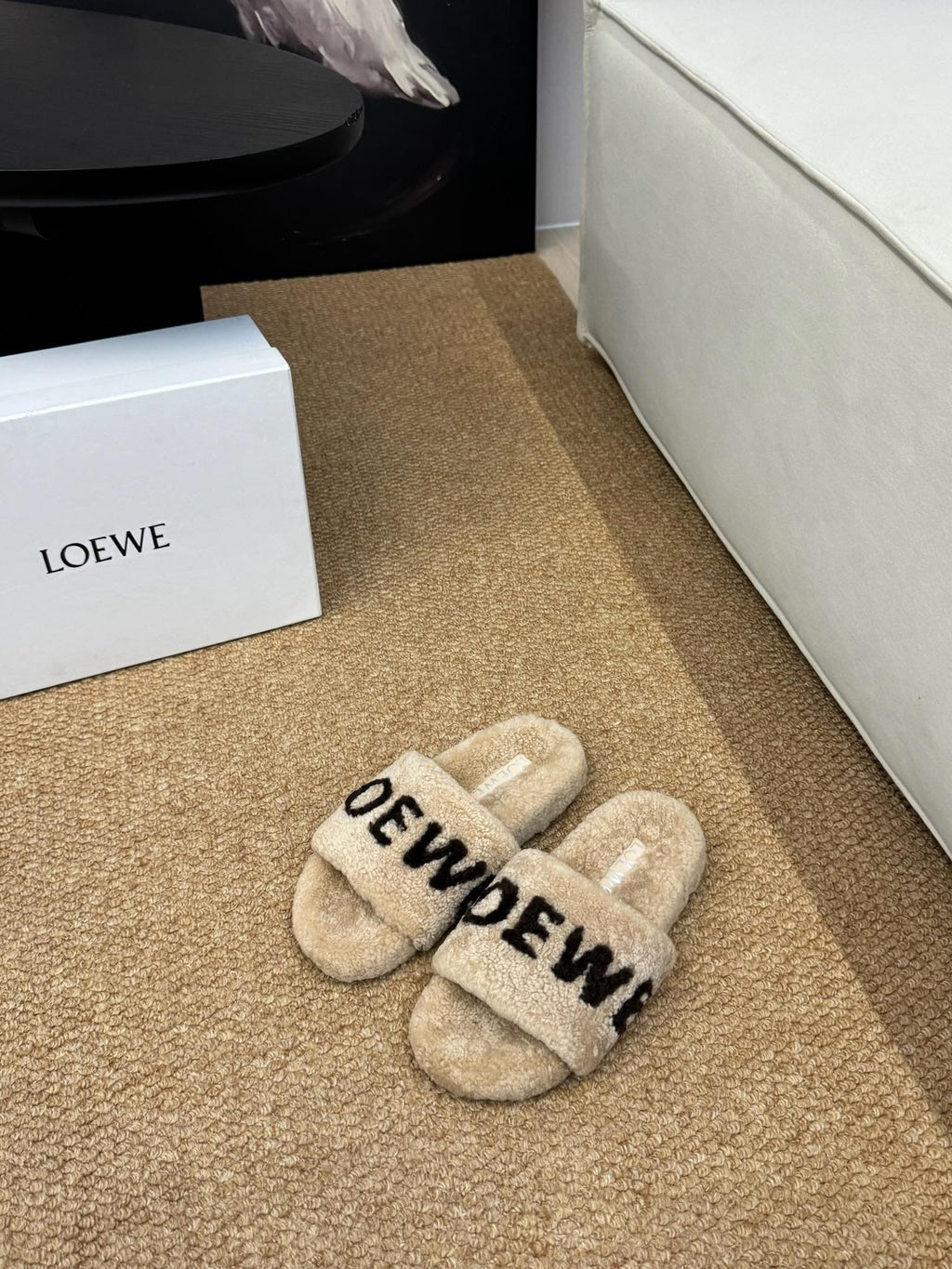 LOEWE 26S FLUFFY SLIDE SANDALS IN LIGHT BROWN SHEARLING LOGO