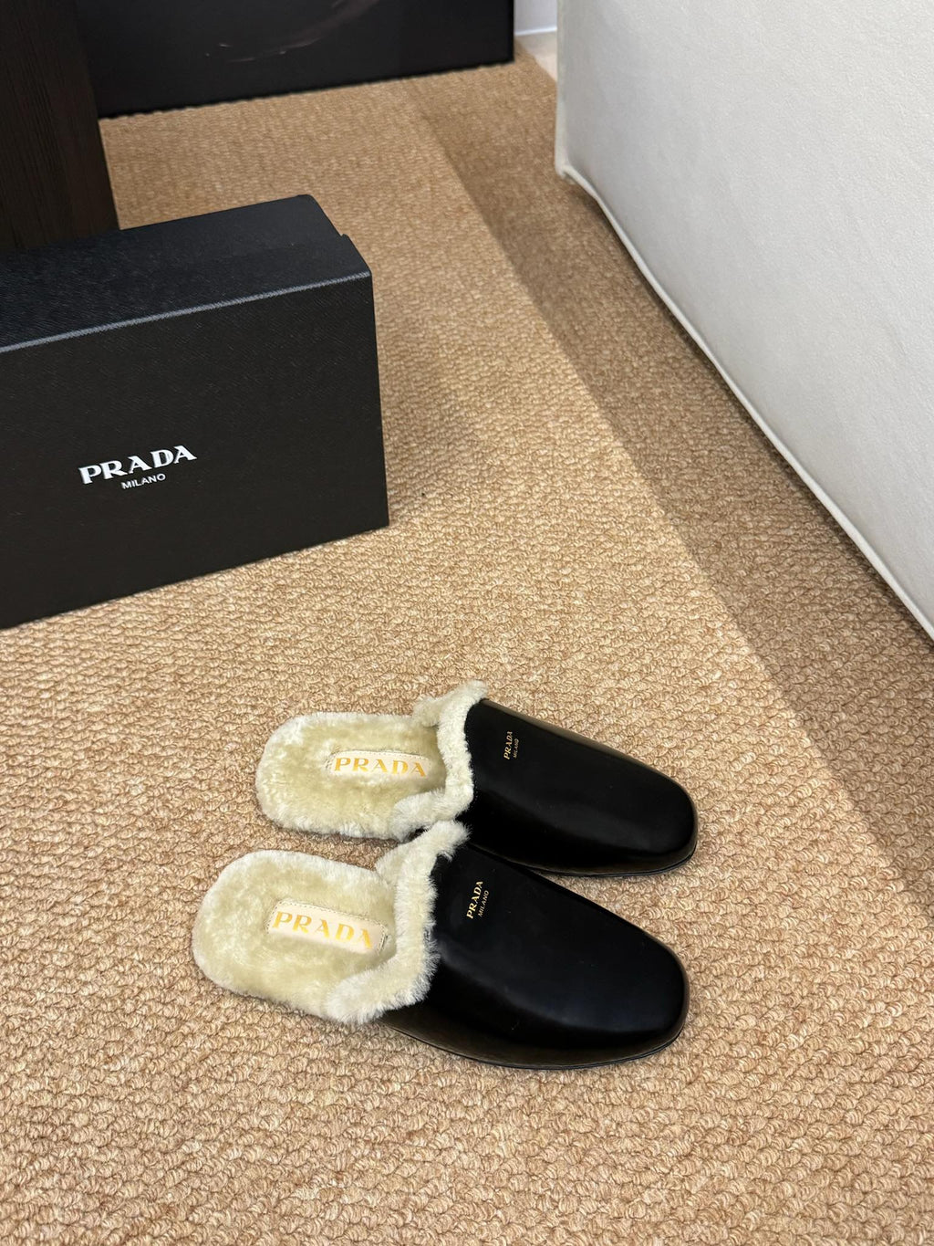PRADA 26S SHEARLING MULE SLIPPERS IN BLACK CALFSKIN