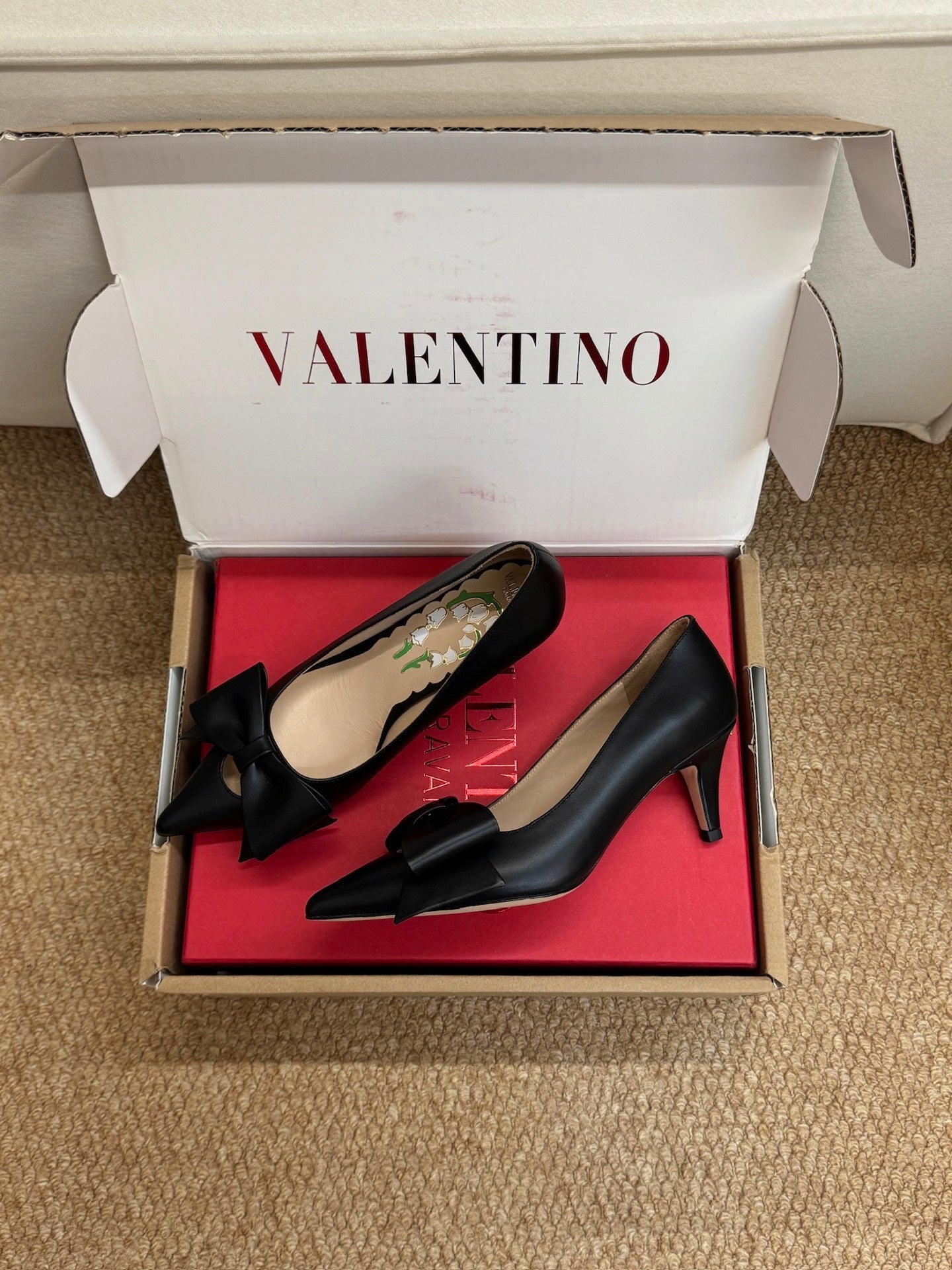 VALENTINO 26S HIGH HEEL SHOES IN BLACK CALFSKIN WITH BOW
