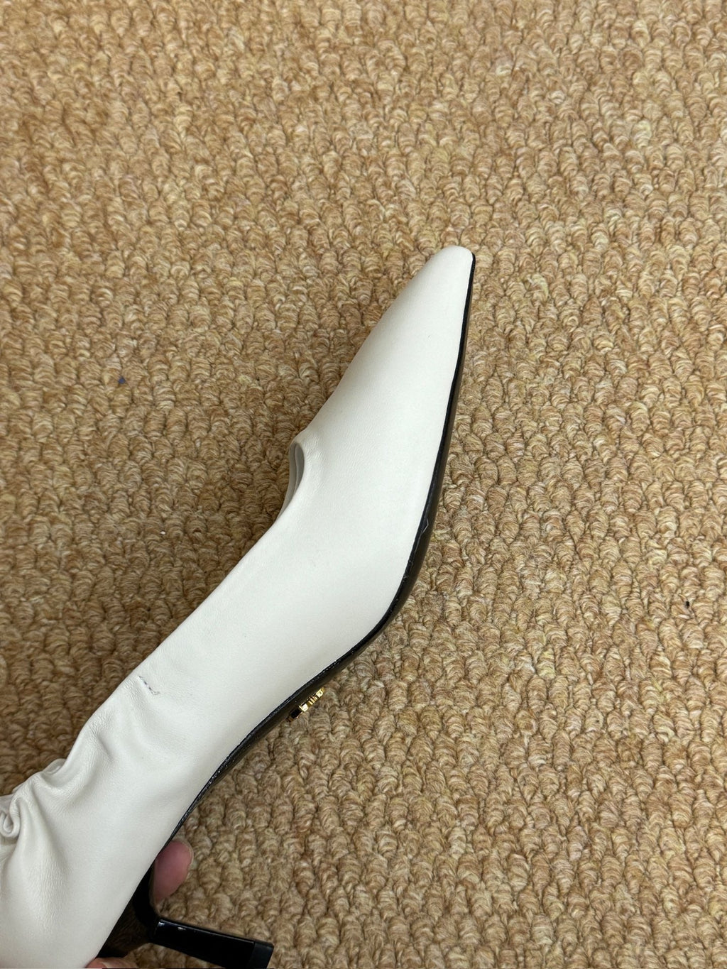 PRADA 26S POINTED TOE PUMPS 50MM IN WHITE CALFSKIN