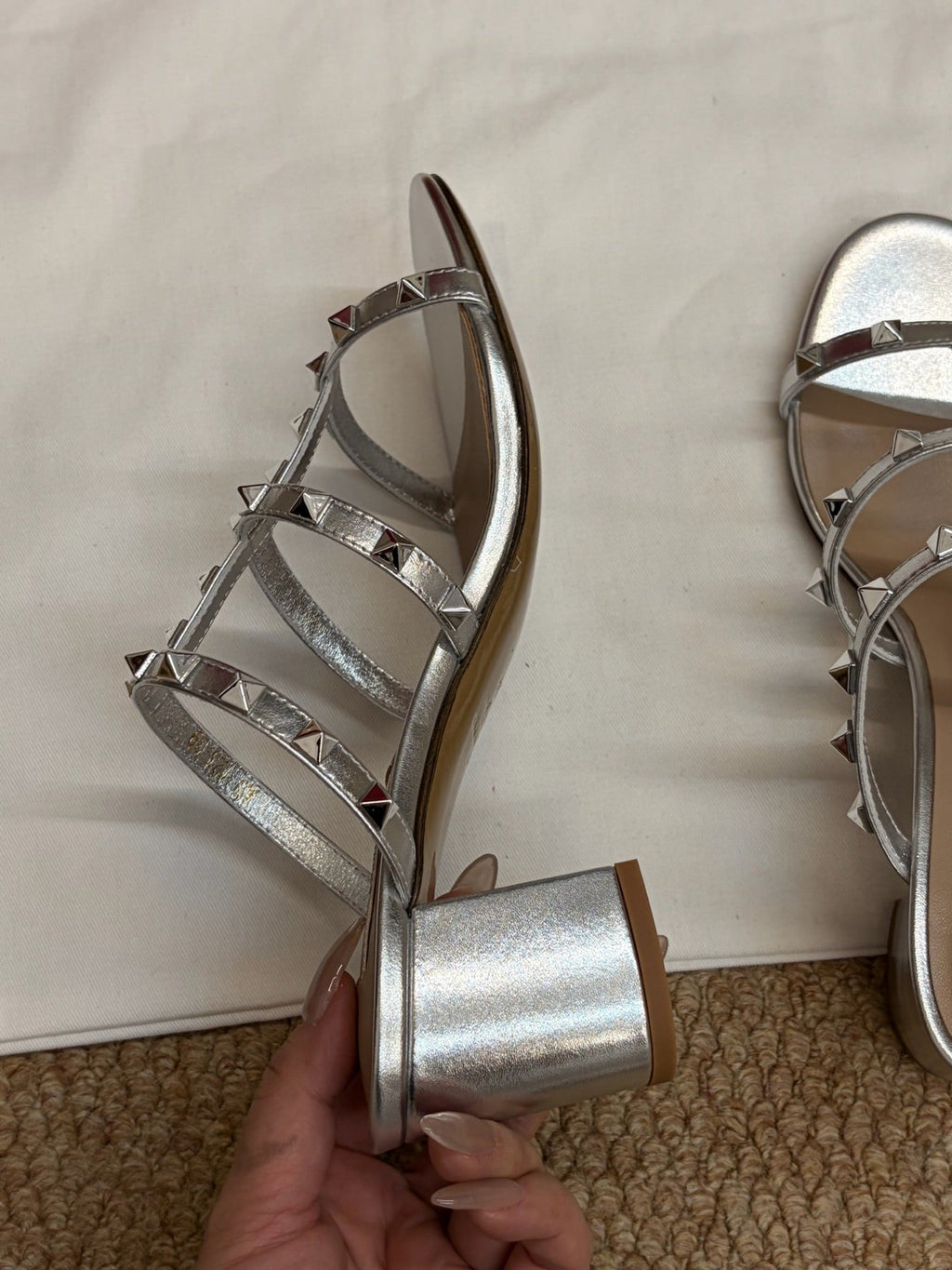 VALENTINO 26S ROCKSTUD HIGH HEEL SANDALS IN SILVER CALFSKIN