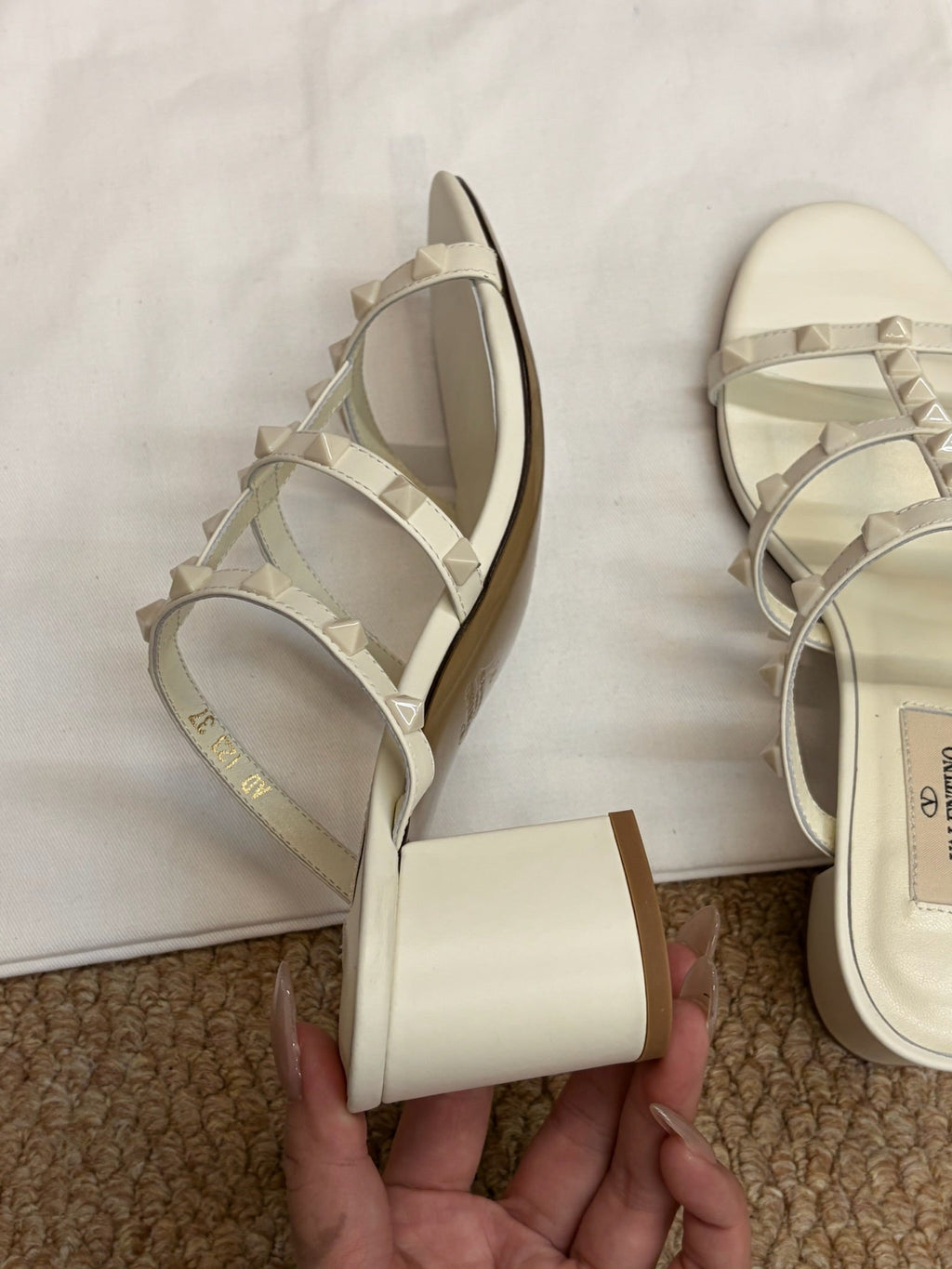 VALENTINO 26S ROCKSTUD HIGH HEEL SANDALS IN OFF-WHITE CALFSKIN