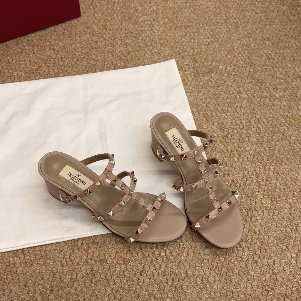 VALENTINO 26S ROCKSTUD HIGH HEEL SANDALS IN BLUSH NUDE CALFSKIN