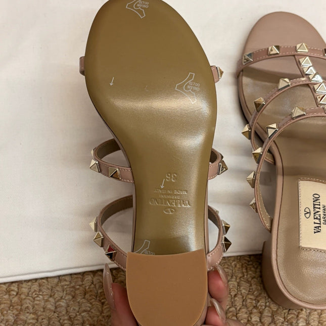 VALENTINO 26S ROCKSTUD HIGH HEEL SANDALS IN BLUSH NUDE CALFSKIN