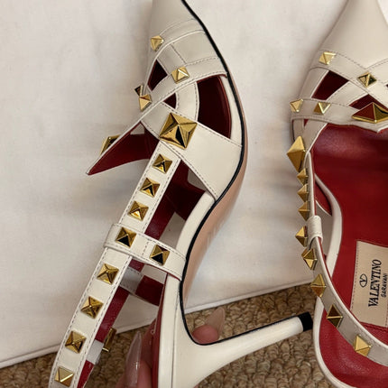 VALENTINO 26S ROCKSTUD SLINGBACK HEELS IN OFF-WHITE CALFSKIN