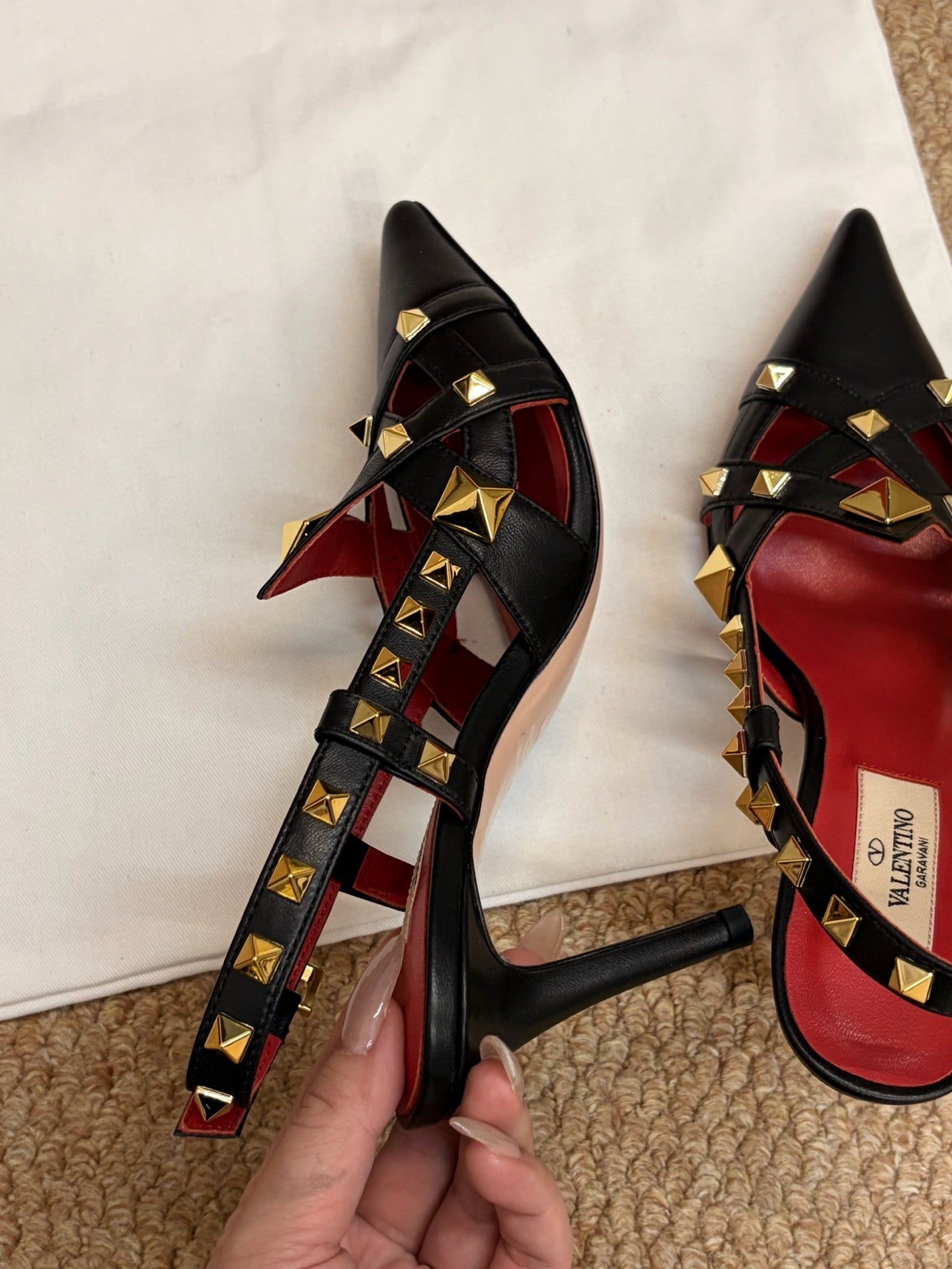VALENTINO 26S ROCKSTUD SLINGBACK HEELS IN BLACK CALFSKIN
