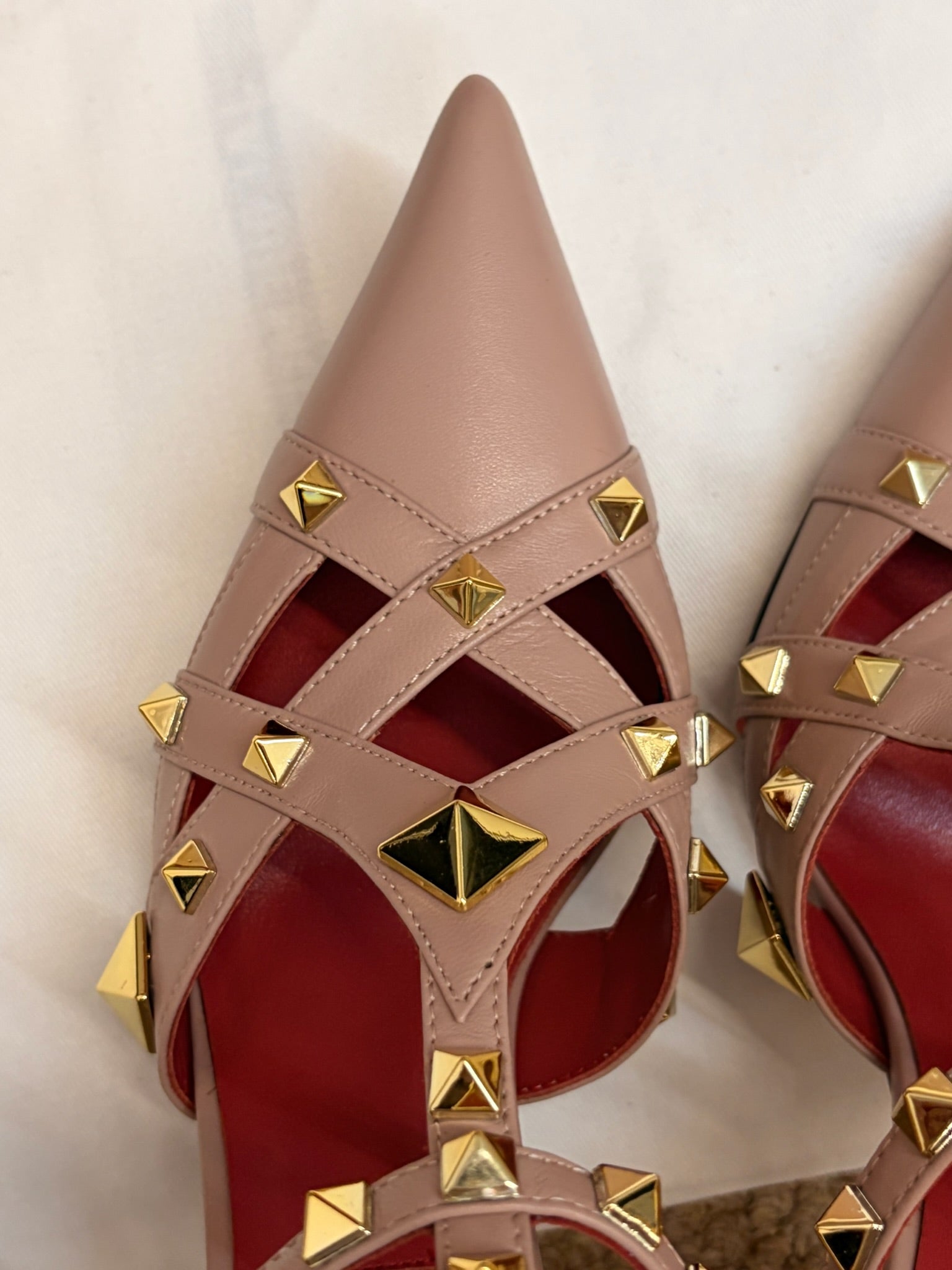 VALENTINO 26S OCKSTUD HEELS IN BLUSH NUDE CALFSKIN