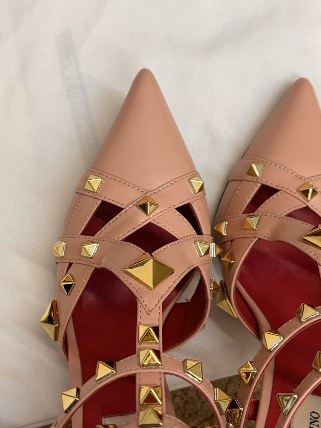 VALENTINO 26S OCKSTUD HEELS IN NUDE PEACH CALFSKIN