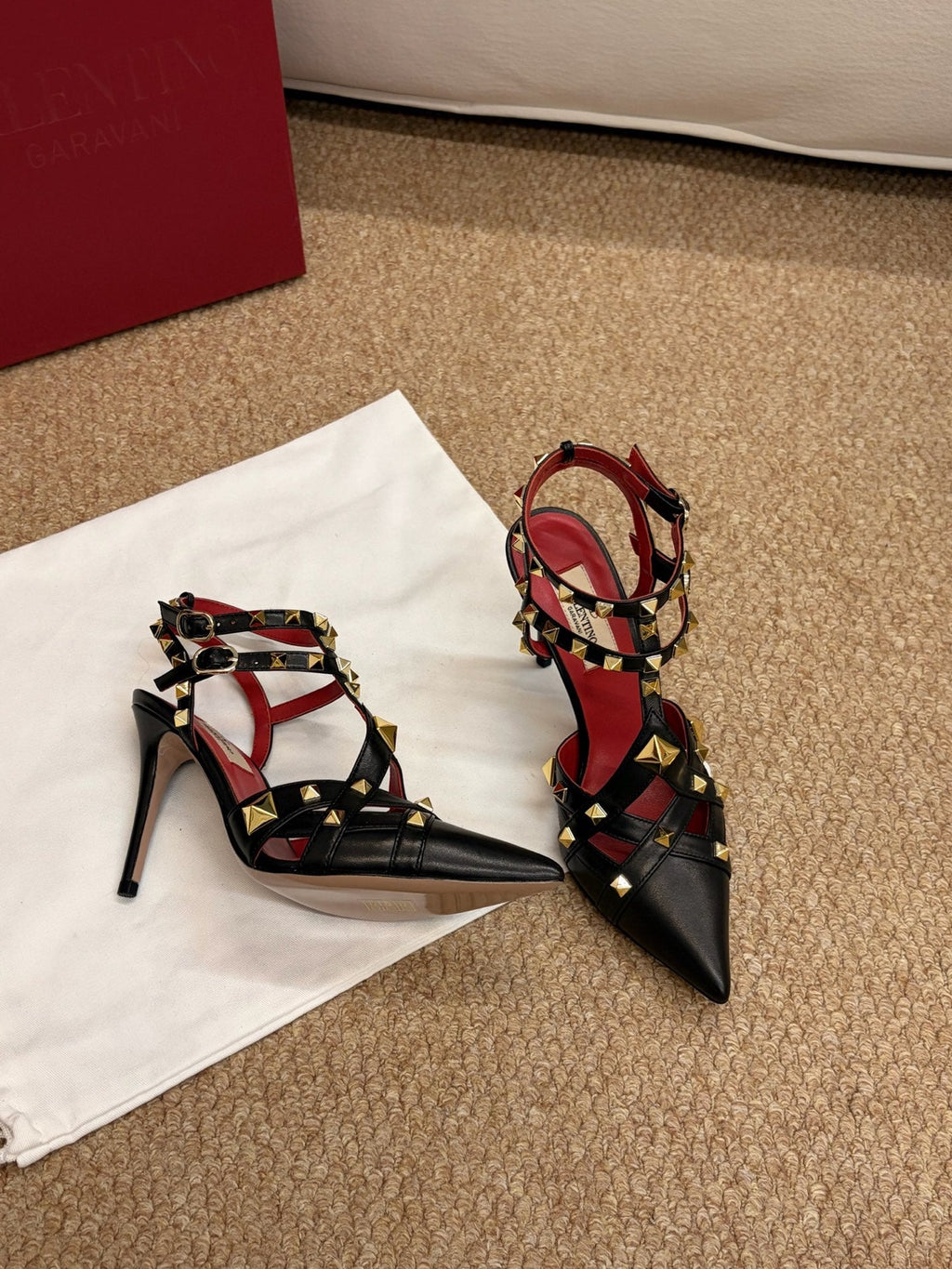 VALENTINO 26S OCKSTUD HEELS IN BLACK CALFSKIN