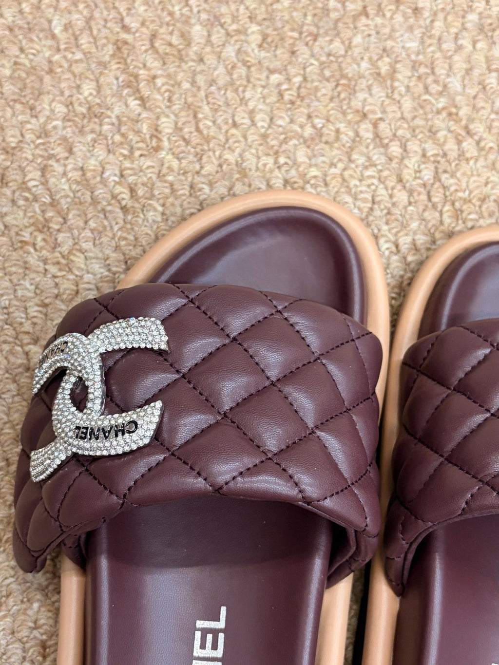 CHANEL 26S SLIDE SANDALS IN BURGUNDY RED QUILTED CALFSKIN SILVER HARDWARE