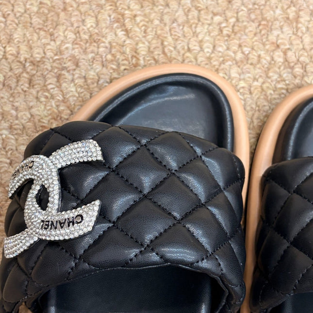 CHANEL 26S SLIDE SANDALS IN BLACK QUILTED CALFSKIN SILVER HARDWARE