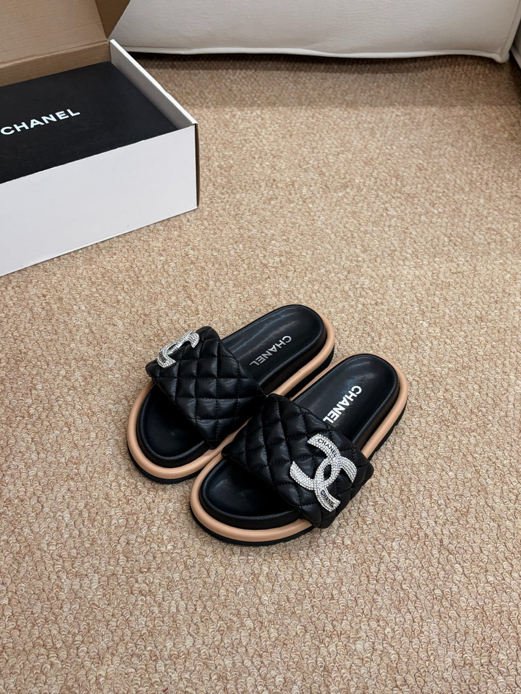 CHANEL 26S SLIDE SANDALS IN BLACK QUILTED CALFSKIN SILVER HARDWARE