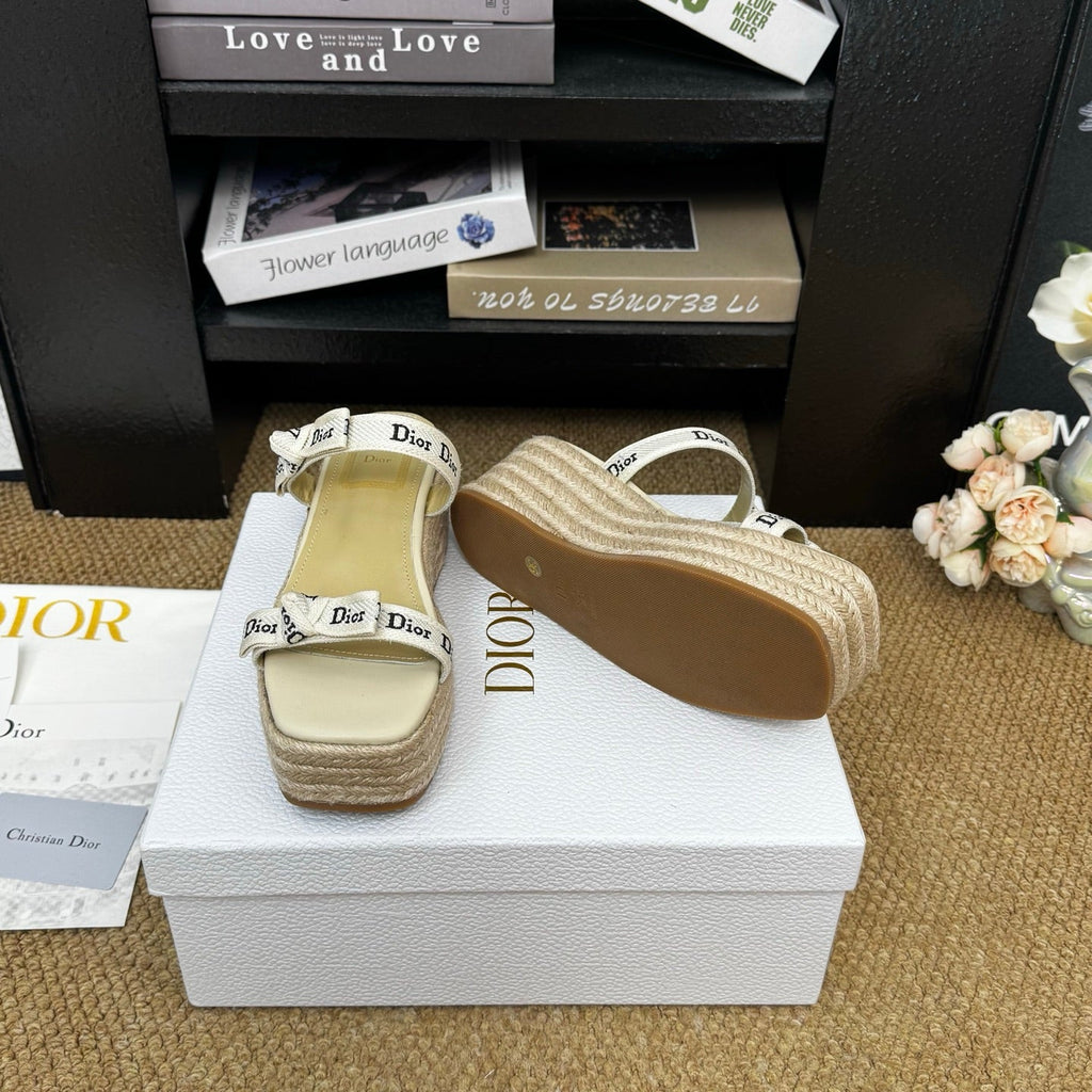 DIOR 26S WEDGE SANDAL IN BEIGE CANVAS AND CALFSKIN