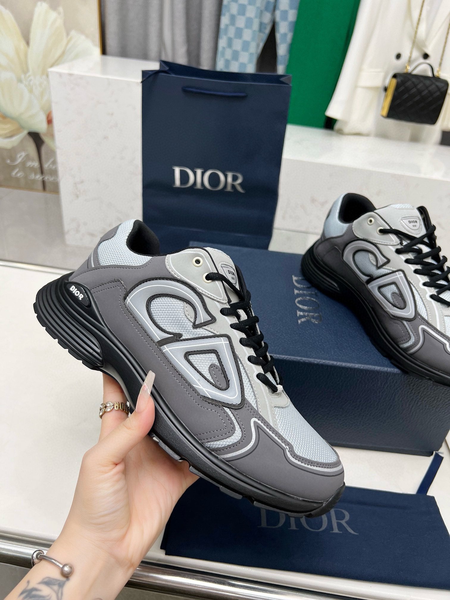 CD B30 SNEAKER ANCHOR AND GRAY MESH FABRIC
