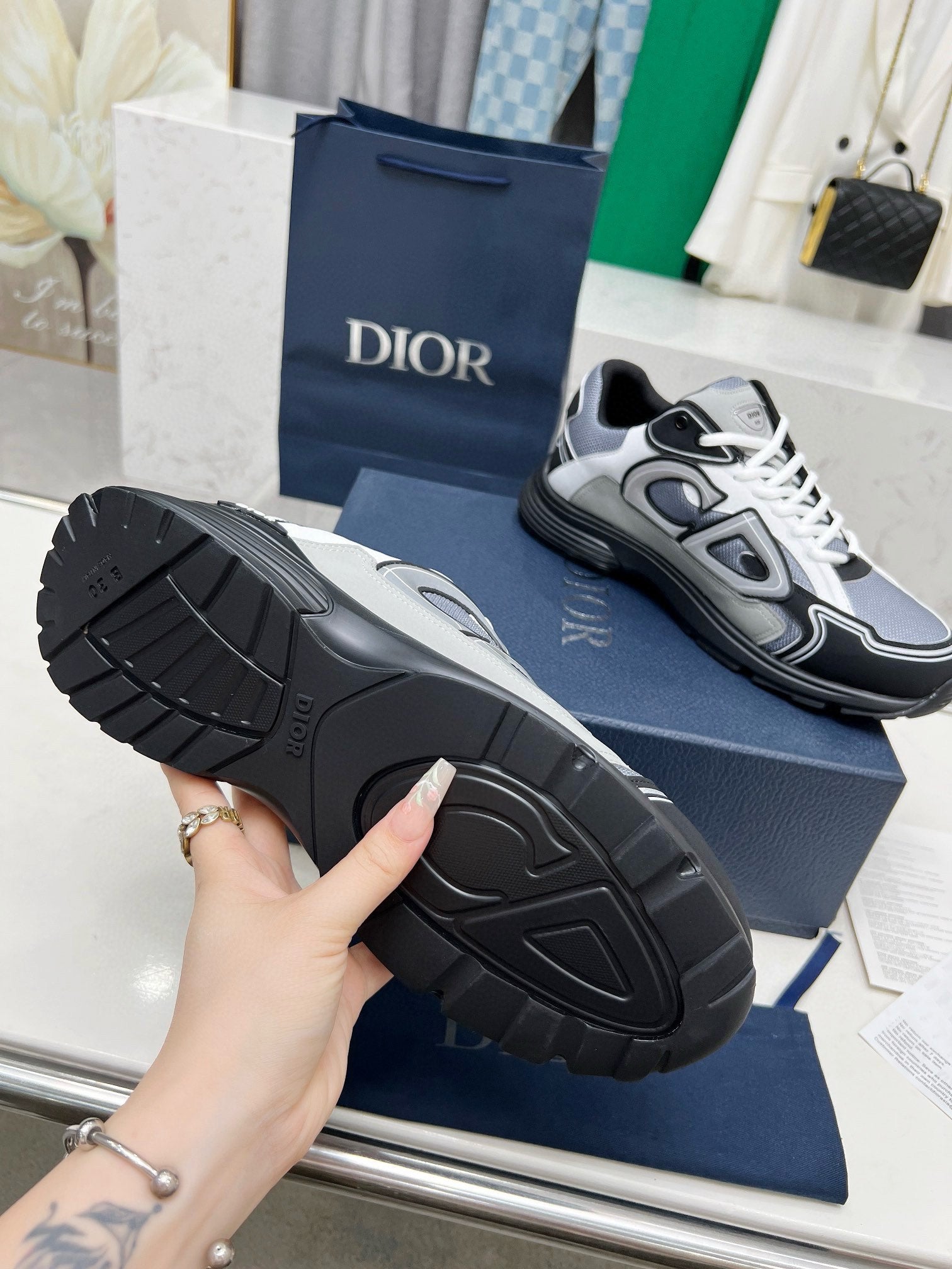 CD B30 SNEAKER BLACK AND GRAY MESH FABRIC