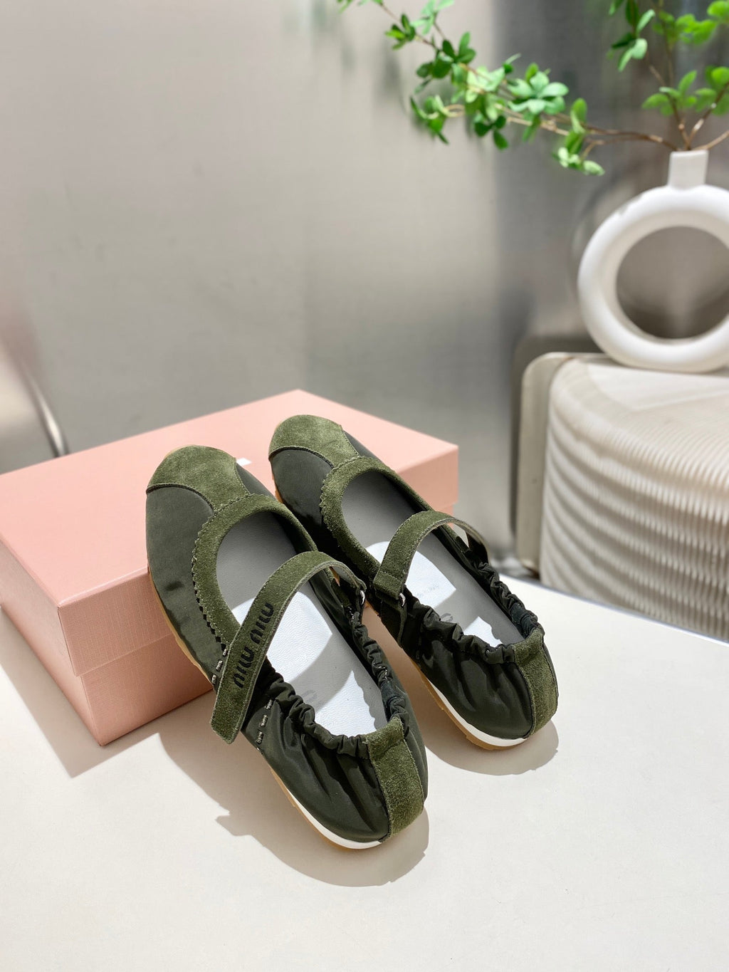 MIUMIU 26S RUCHES NAPPA BALLERINAS IN ARMY GREEN SUEDE AND FABRIC