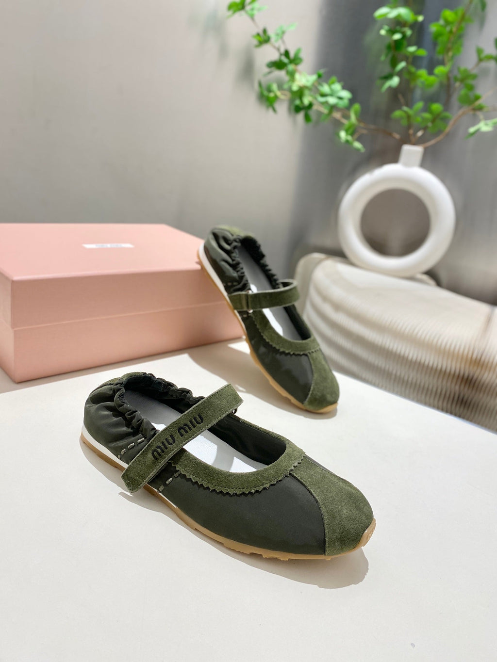MIUMIU 26S RUCHES NAPPA BALLERINAS IN ARMY GREEN SUEDE AND FABRIC