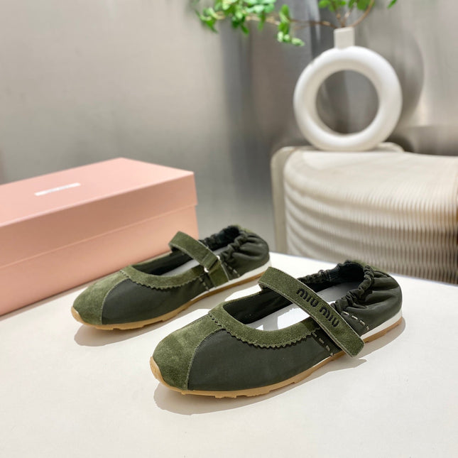 MIUMIU 26S RUCHES NAPPA BALLERINAS IN ARMY GREEN SUEDE AND FABRIC