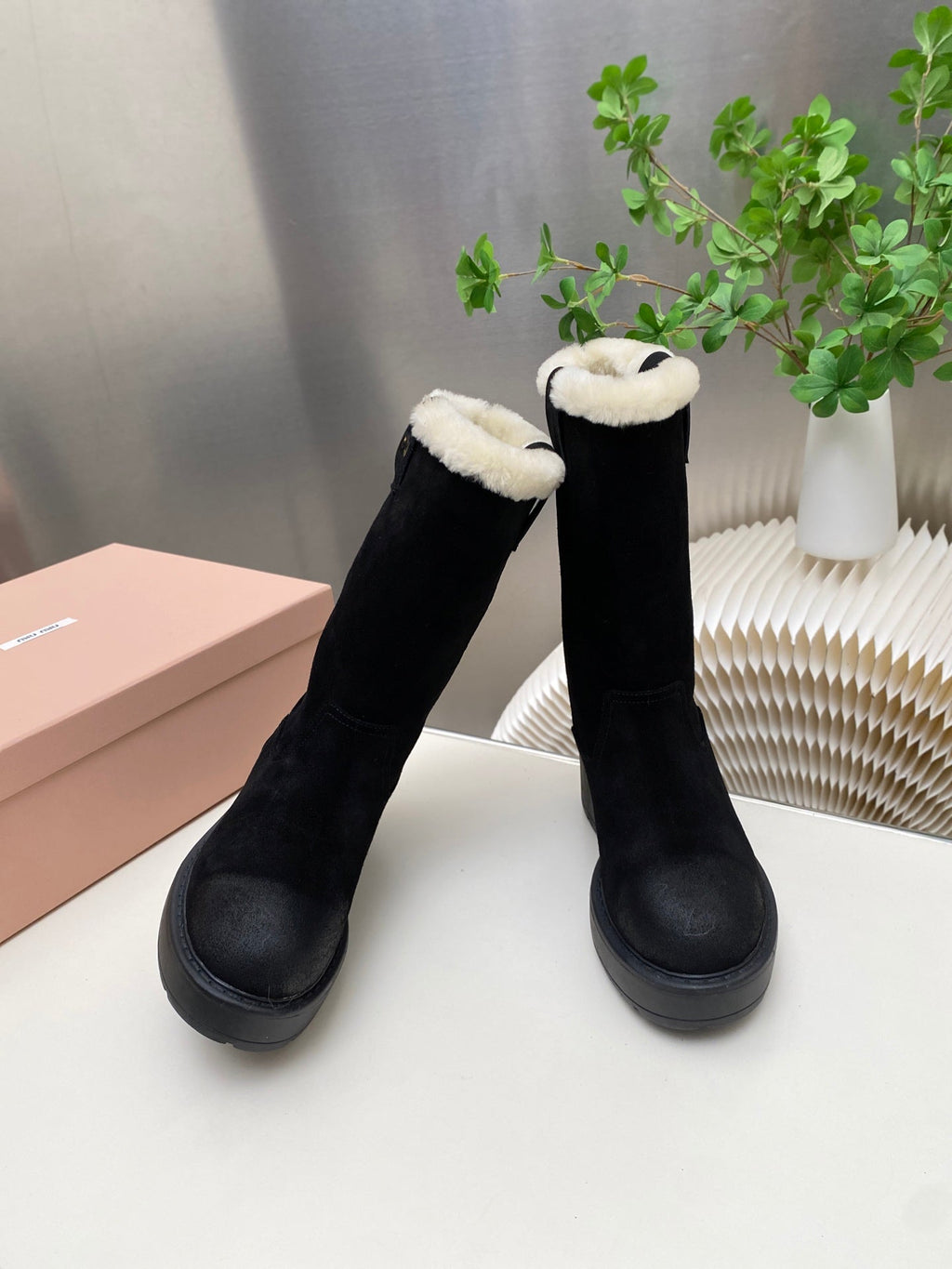 MIUMIU 26S MID CALF BOOT IN BLACK SUEDE AND SHEARLING