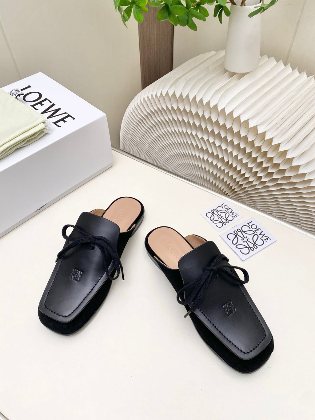 LOEWE 26S FLAT MULES IN BLACK CALFSKIN AND SUEDE