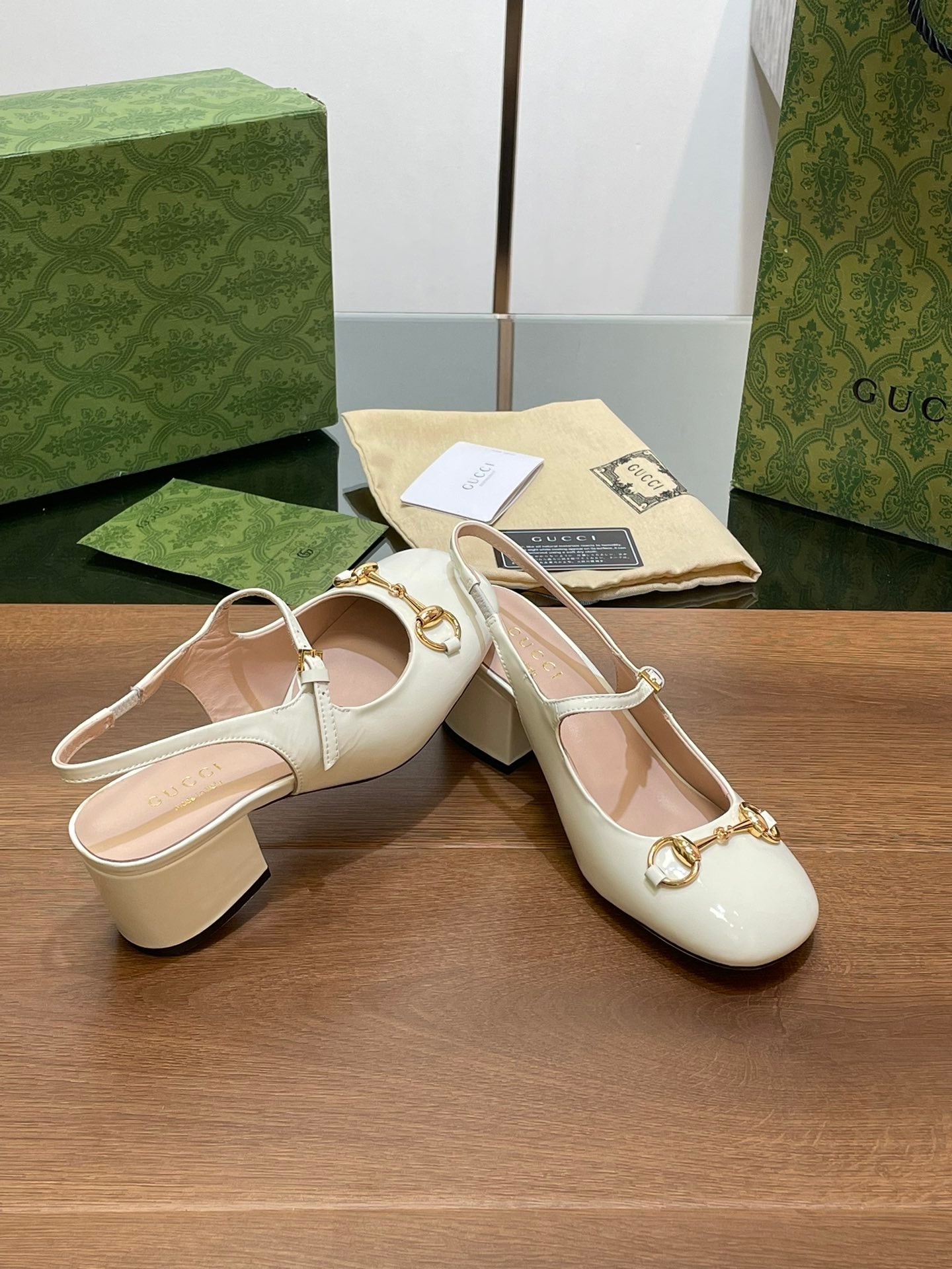 GG HORSEBIT PUMP WHITE GLOSSY LAMBSKIN