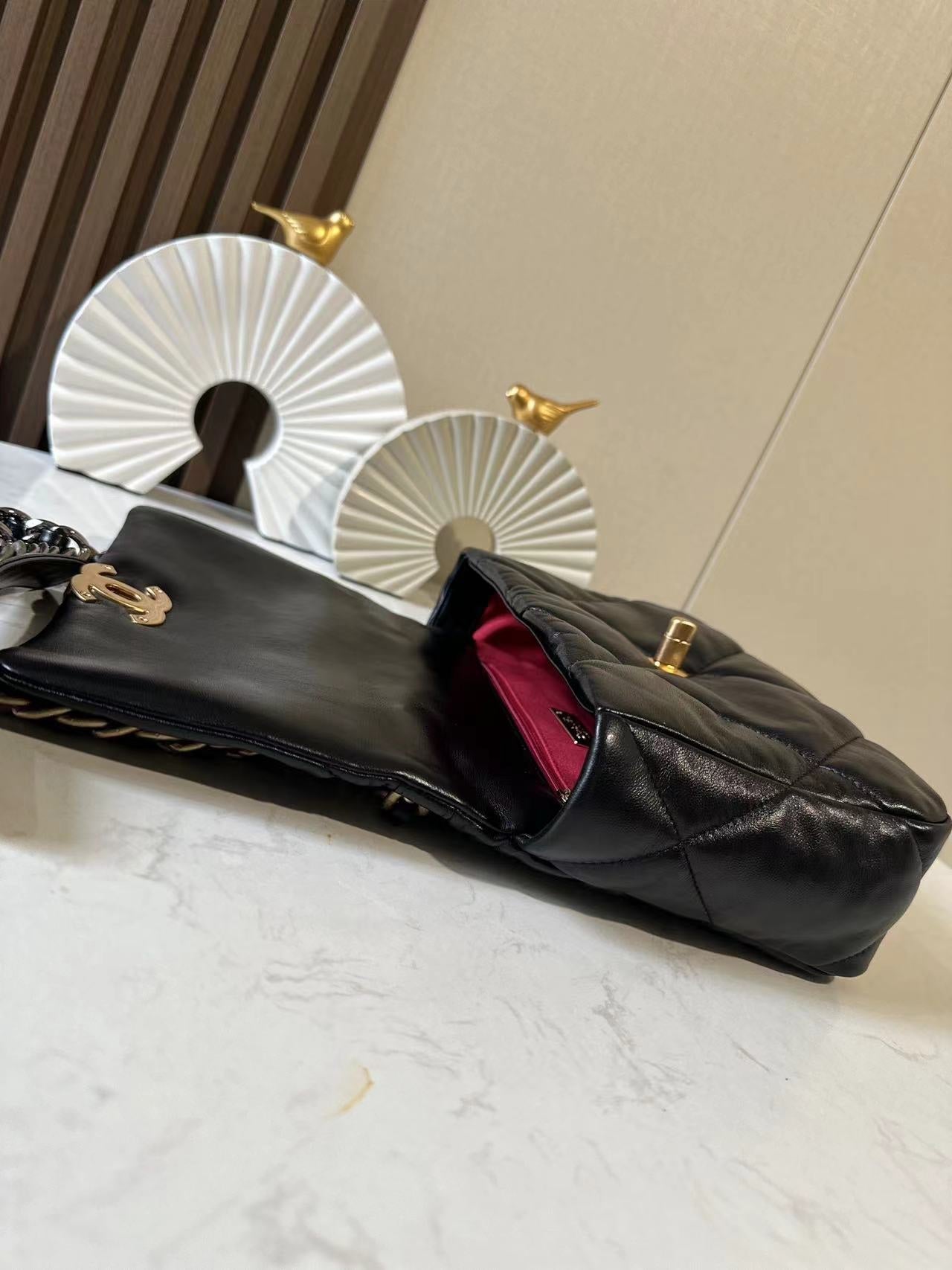 CHANEL 26S FLAP BAG 26 IN BLACK LAMBSKIN