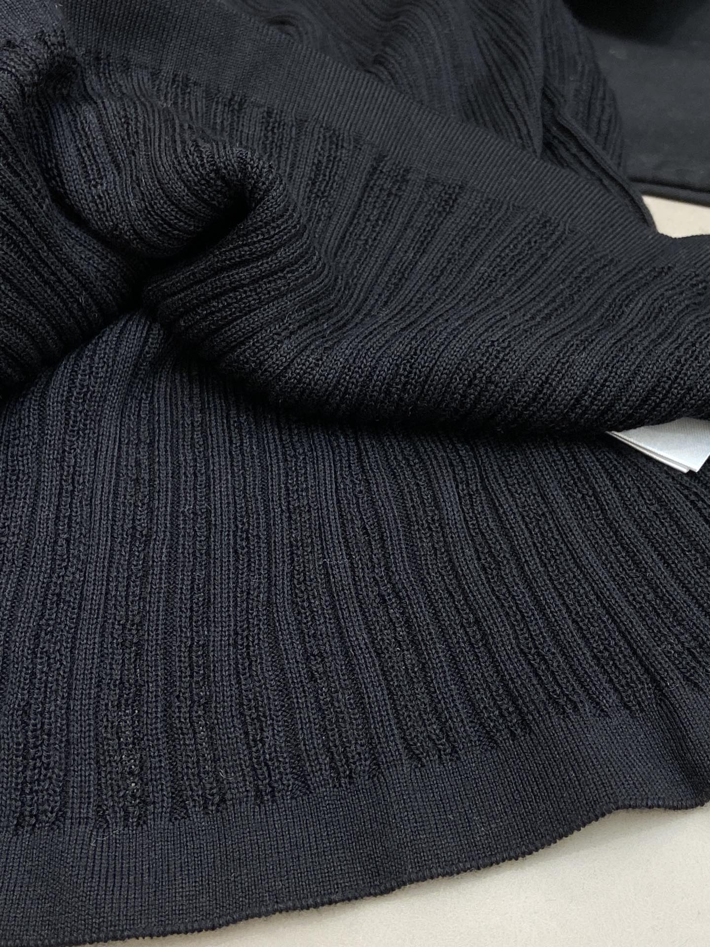 ROUND NECK KNIT TEE 25S IN COOL SILK 266098