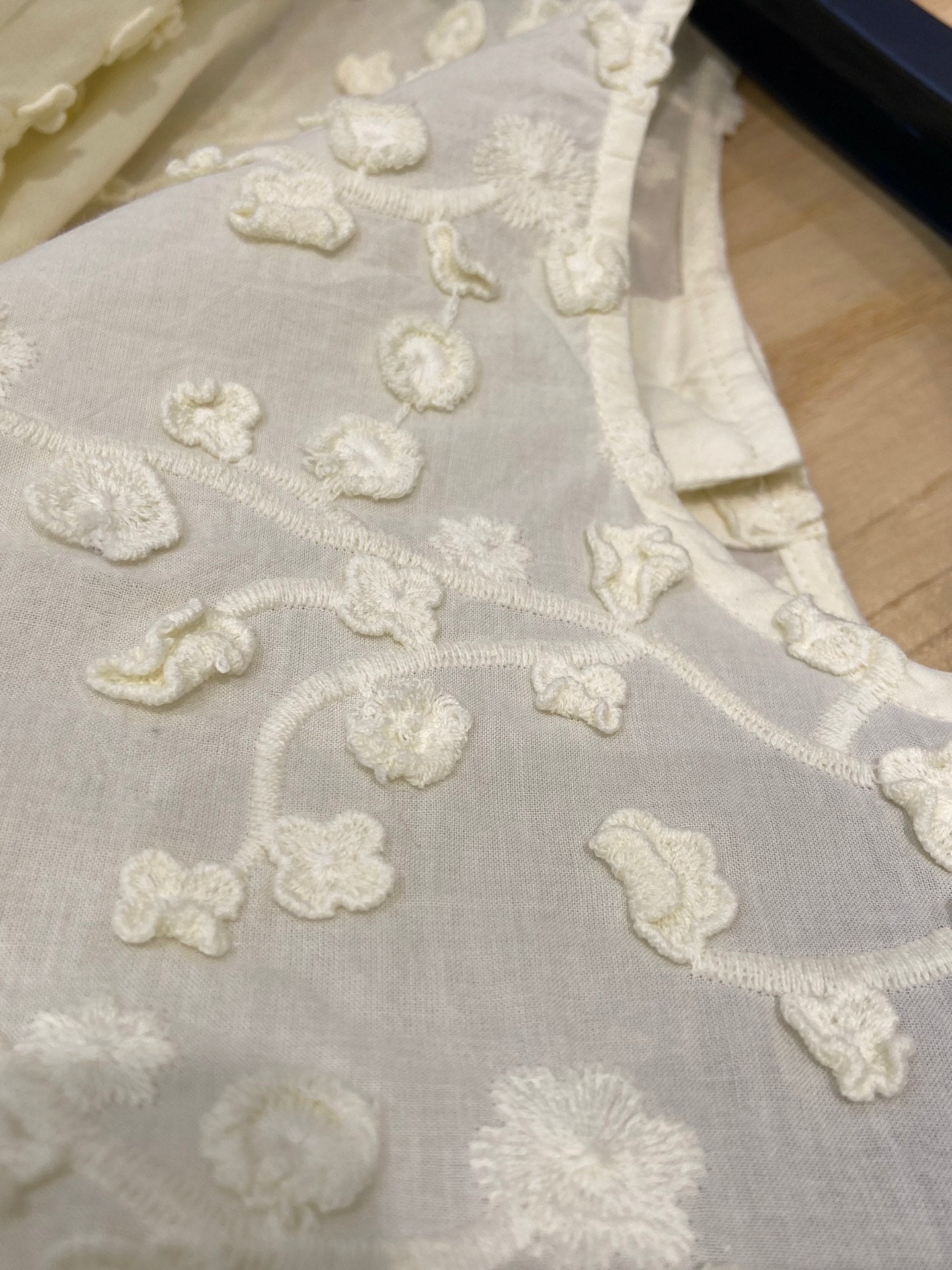 ROUND NECK EMBROIDERED SHIRT 25S IN COTTON 266154