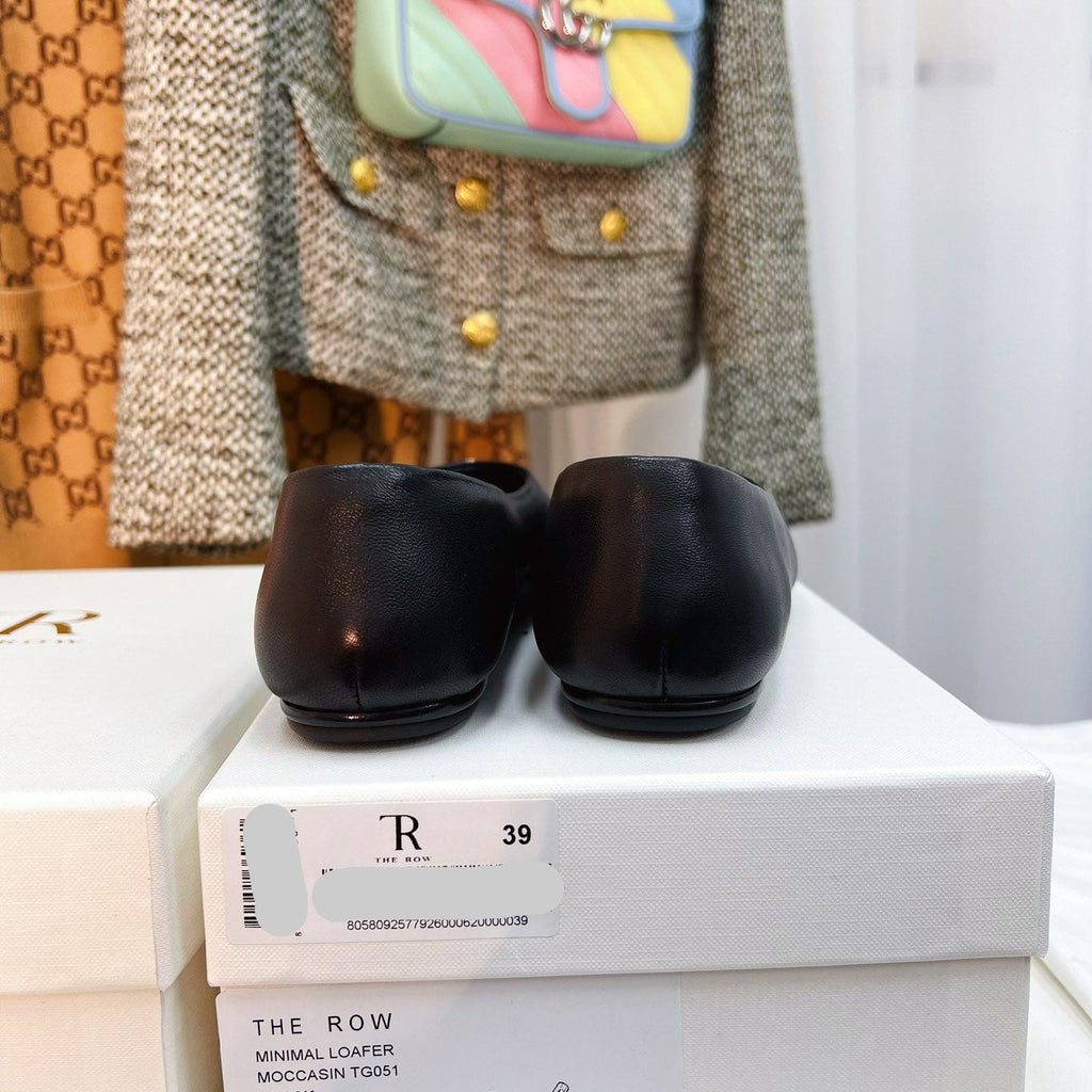 THE ROW 26S SQUARE TOE BALLET FLATS IN FULL BLACK CALFSKIN