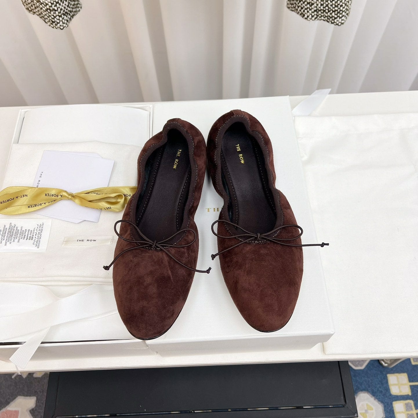 THE ROW 26S BALLET FLATS IN DARK BROWN SUEDE ELASTIC TRIM WITH BOW