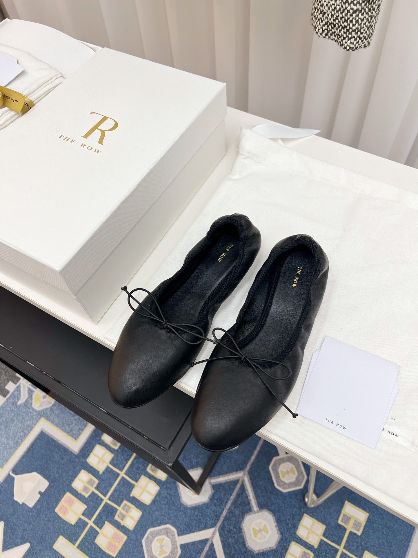 THE ROW 26S BALLET FLATS IN BLACK CALFSKIN ELASTIC TRIM WITH BOW