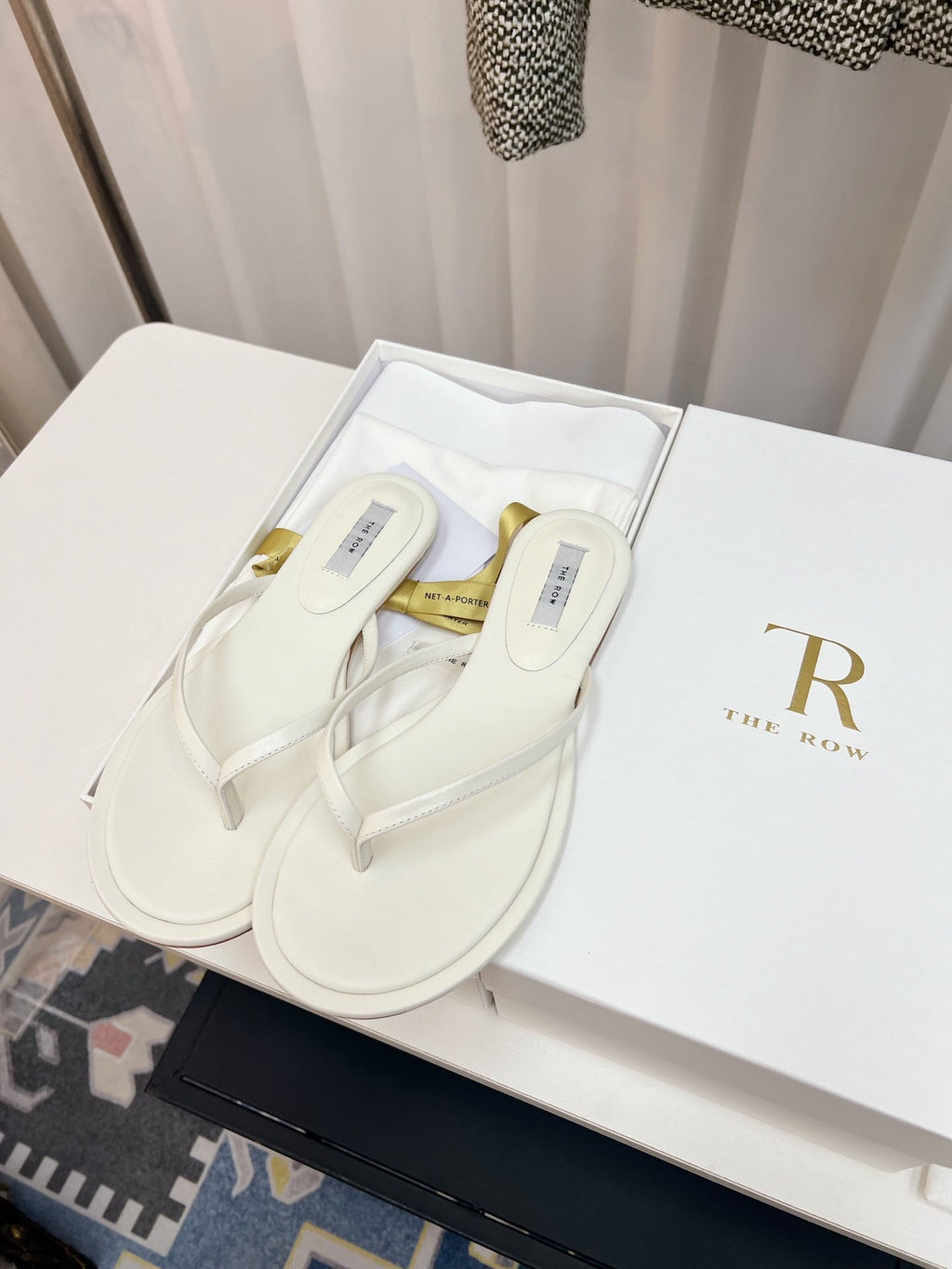 THE ROW 26S THONG SANDALS IN WHITE CALFSKIN