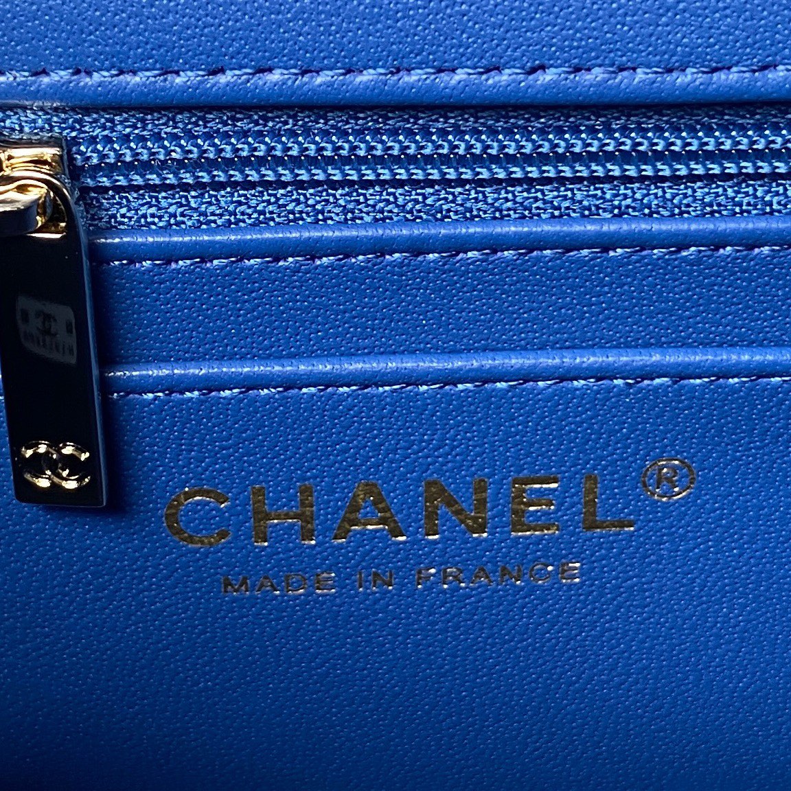 CHANEL 25S FLAP BAG 17 CM IN COBALT BLUE LAMBSKIN