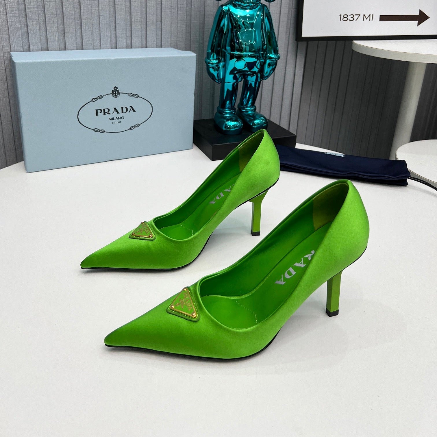 PRADA 26S POINTED TOE PUMPS STILETTO HEEL 80MM IN LIME GREEN SATIN
