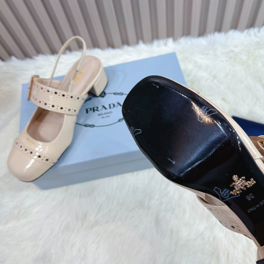 PRADA 26S SQUARE TOE STUDDED SLINGBACK BLOCK HEEL 40MM IN BEIGE PATENT CALFSKIN