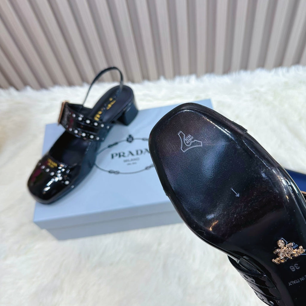 PRADA 26S SQUARE TOE STUDDED SLINGBACK BLOCK HEEL 40MM IN BLACK PATENT CALFSKIN